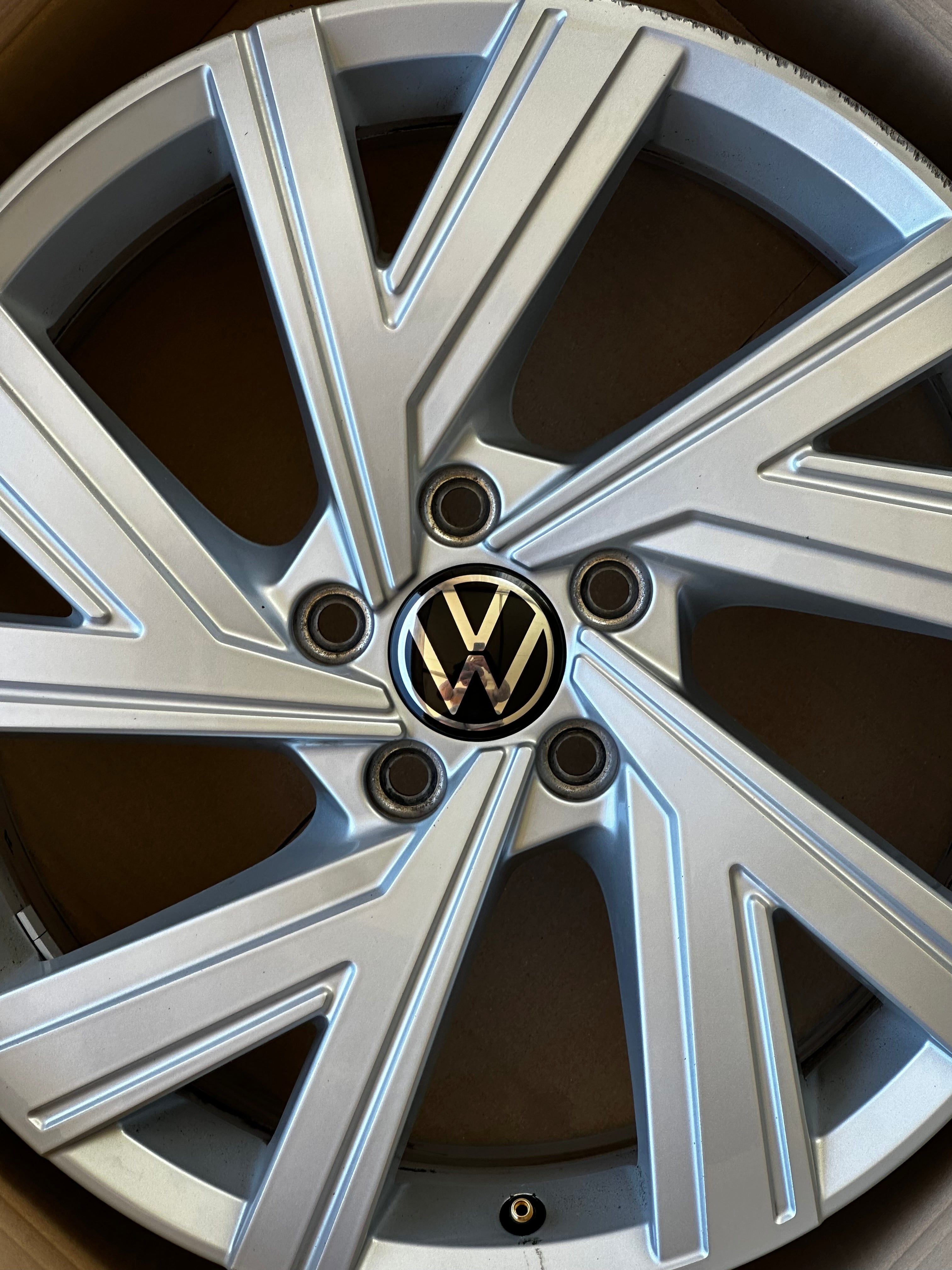 Original VW Alufelge Bergamo 5H0601025AB / M Felge 7,5Jx18 ET51