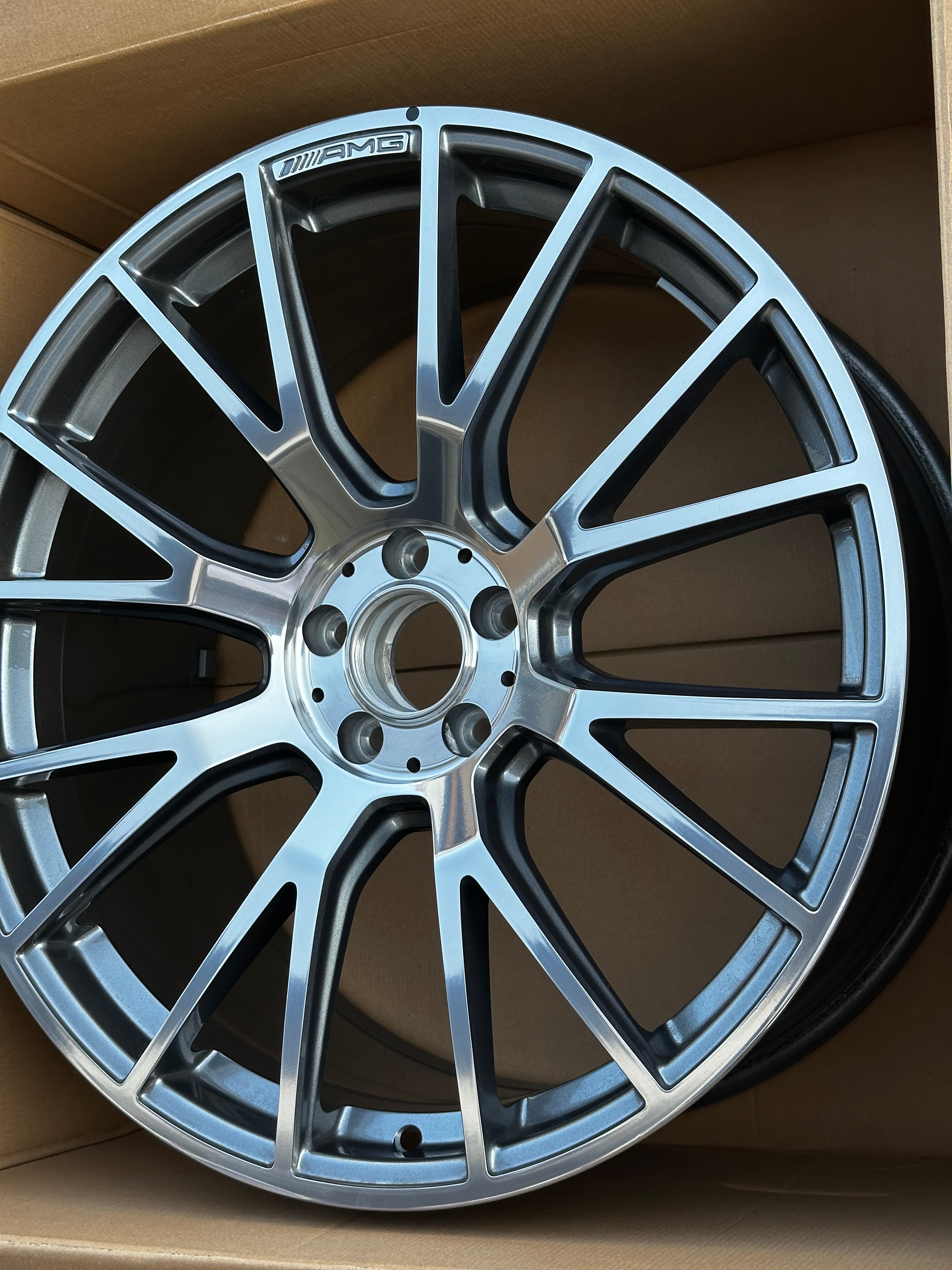 Mercedes Benz W214 E-Klasse AMG Alufelge 9,5x21 ET25.1 A2144011300 Original