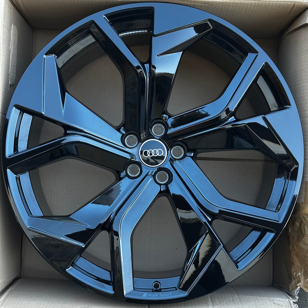 4M8601025DC ORIGINAL 23 Zoll Audi Q8 RSQ8 10,5 23Zoll Alufelge