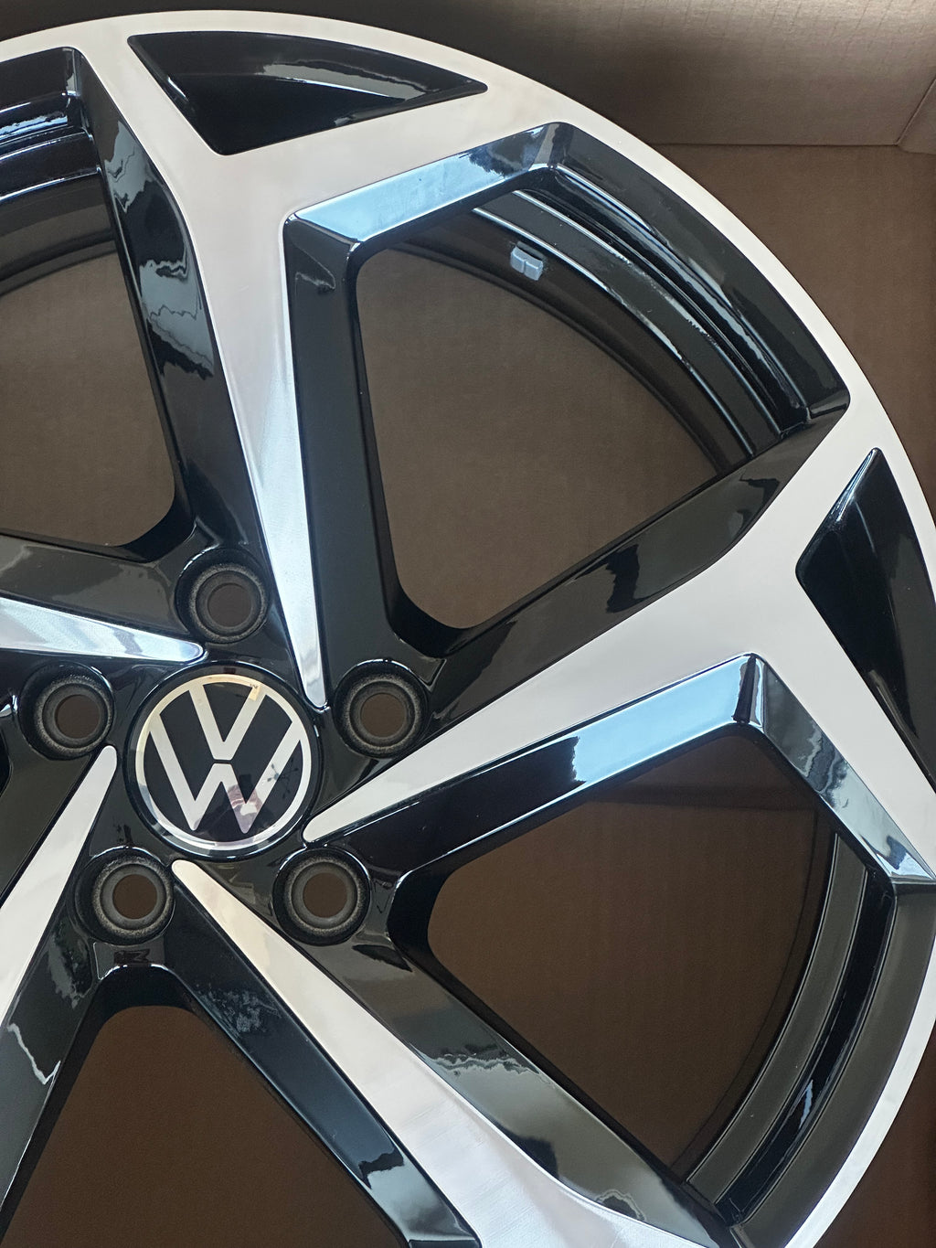 1X VW Passat B8 Bonneville Felge 18 Zoll 3G0601025BG 8Jx18 ET44 Original