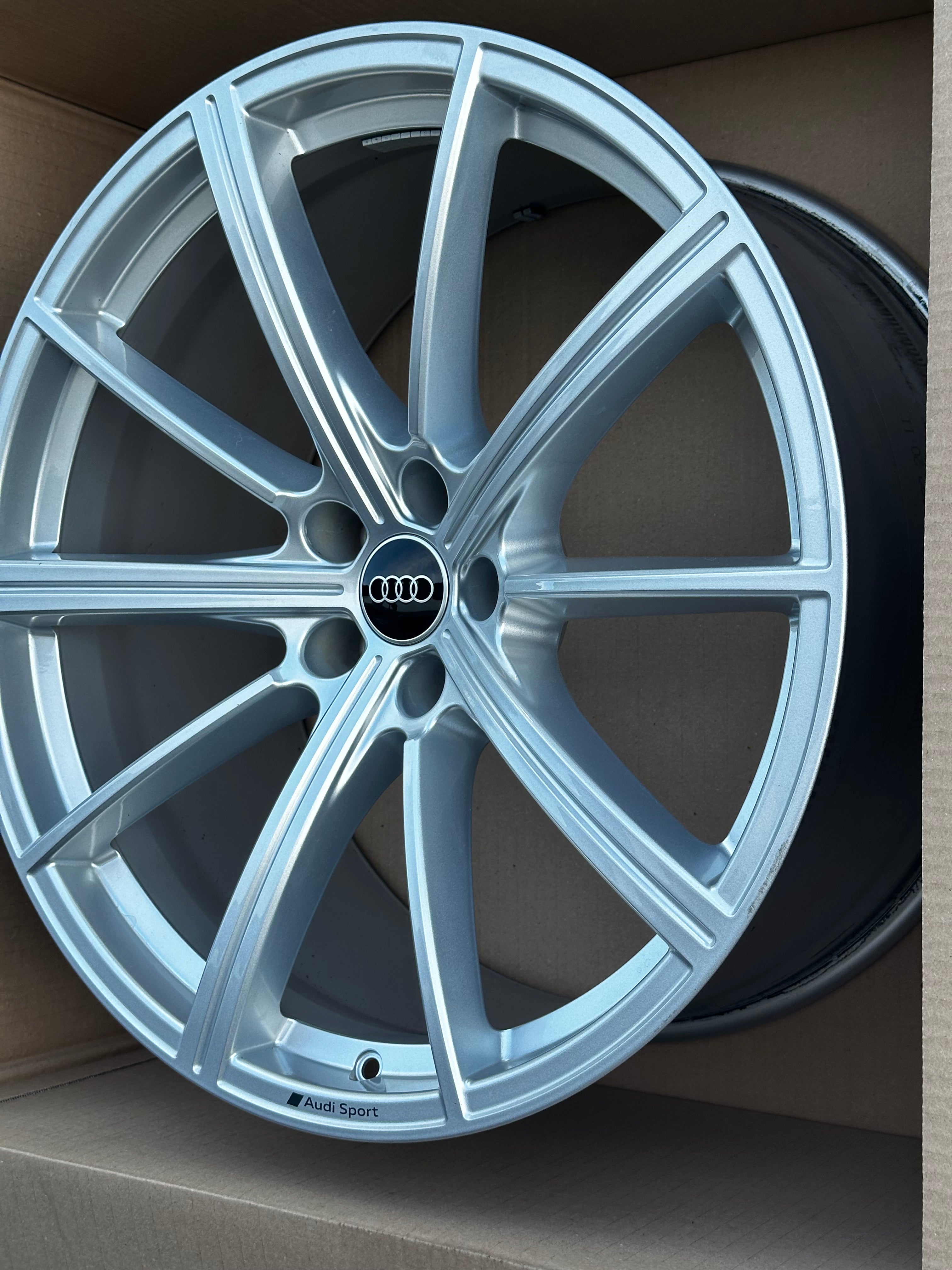 Audi RS6 RS7 C8 Original Felge 21 Zoll 4K0601025N 10,5J ET19