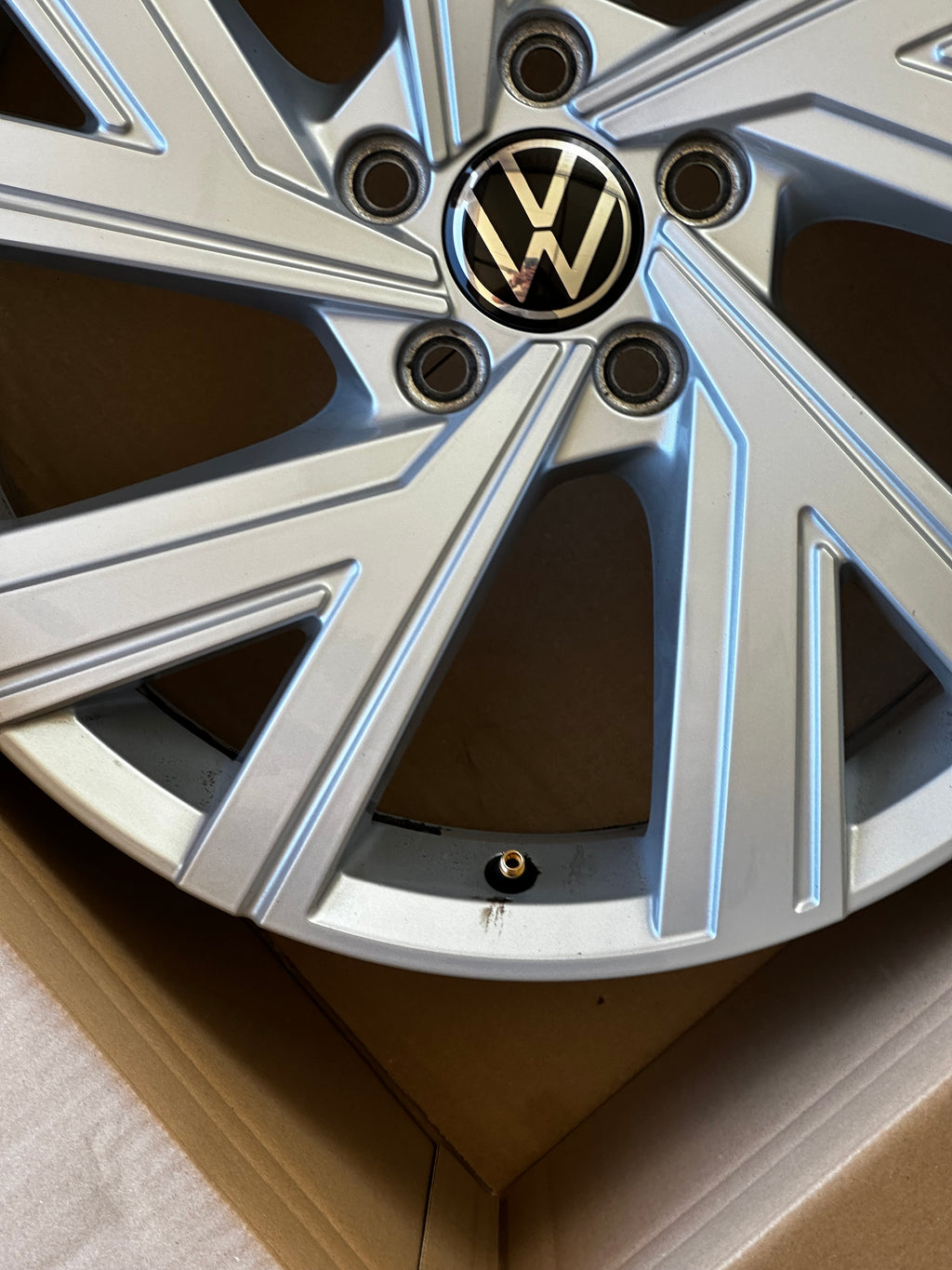 1X Original 5H0601025AB / M VW Alufelge Bergamo Felge 7,5Jx18 ET51