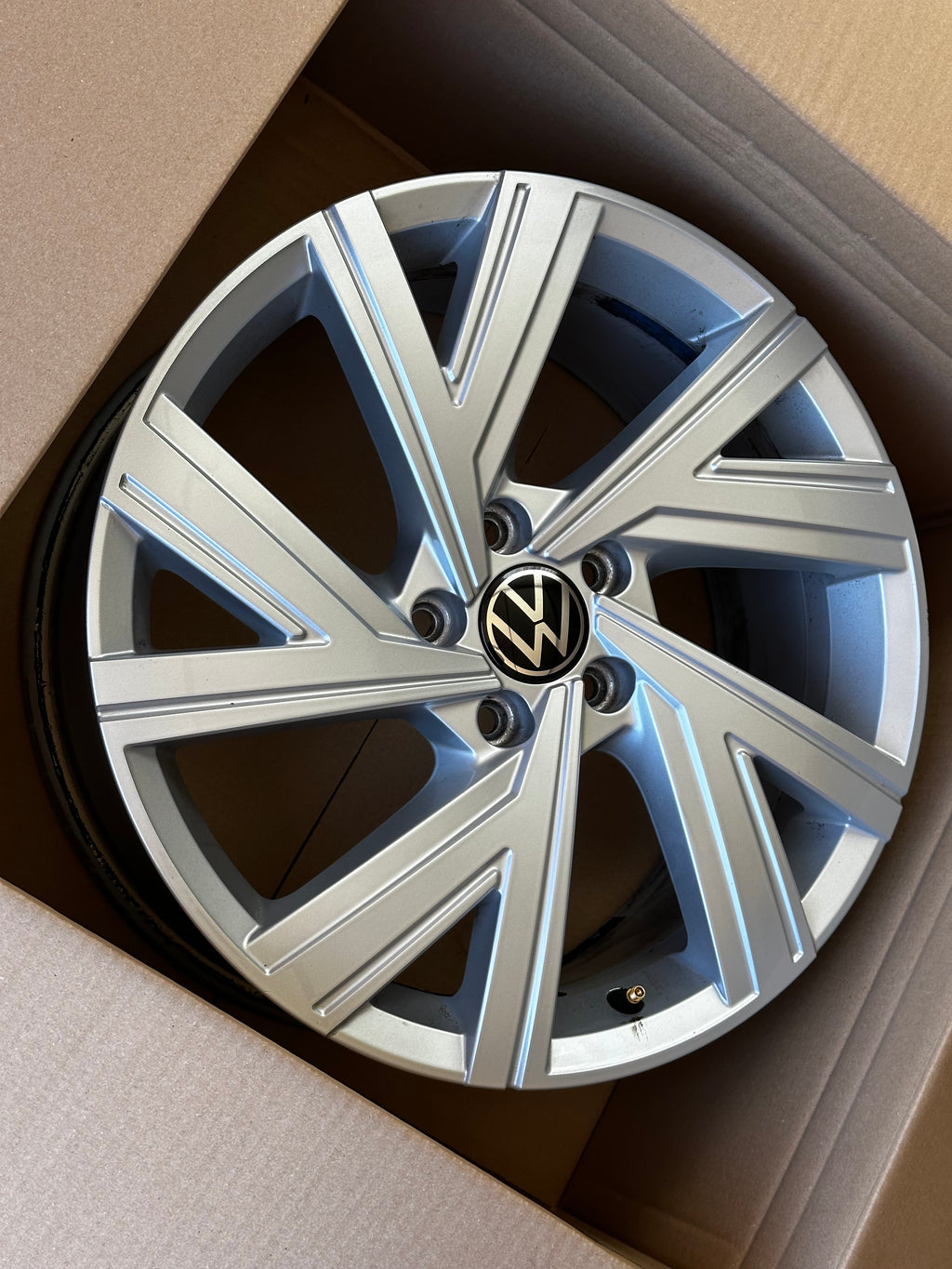 1X Original 5H0601025AB / M VW Alufelge Bergamo Felge 7,5Jx18 ET51