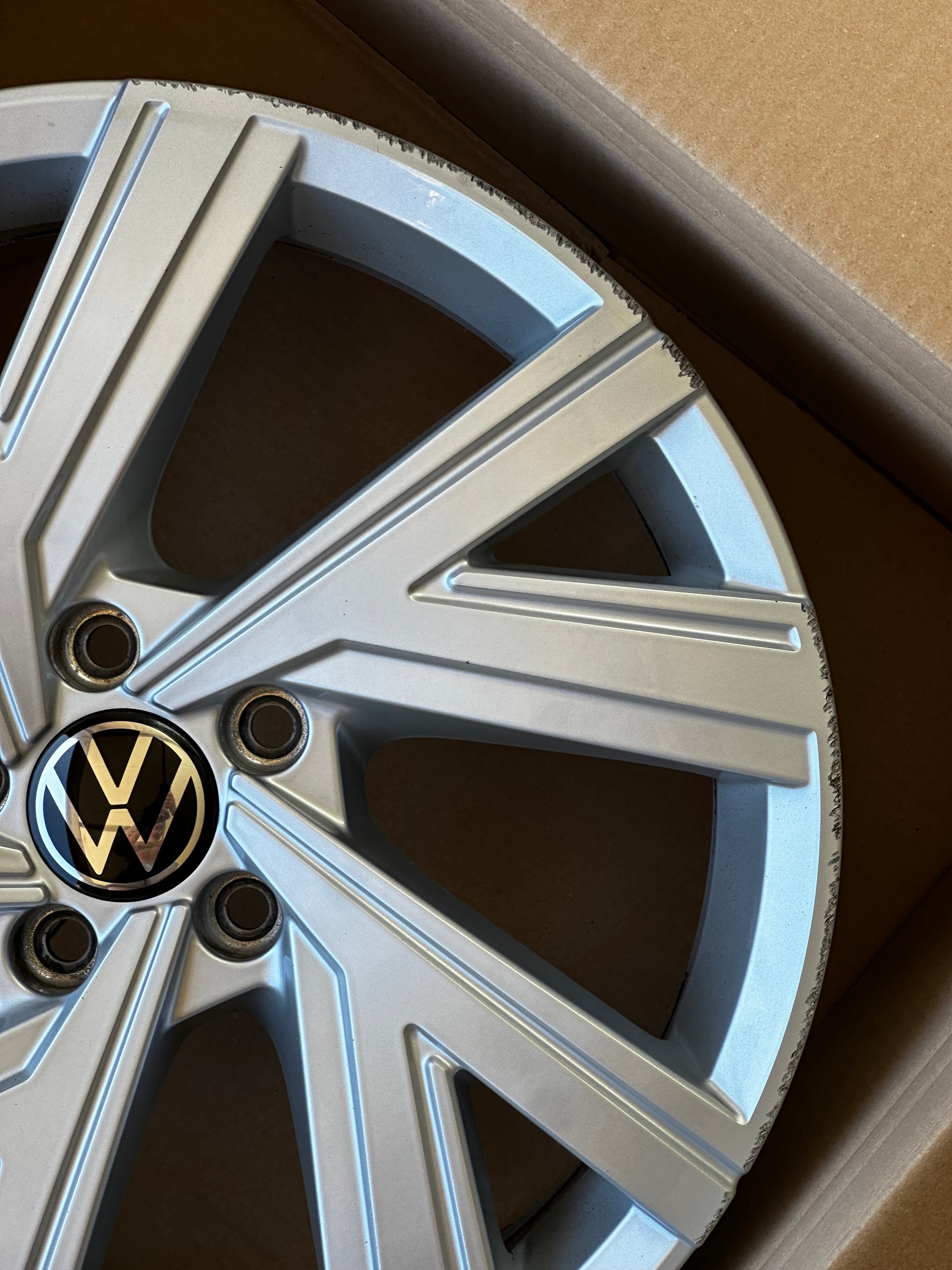 Original VW Alufelge Bergamo 5H0601025AB / M Felge 7,5Jx18 ET51