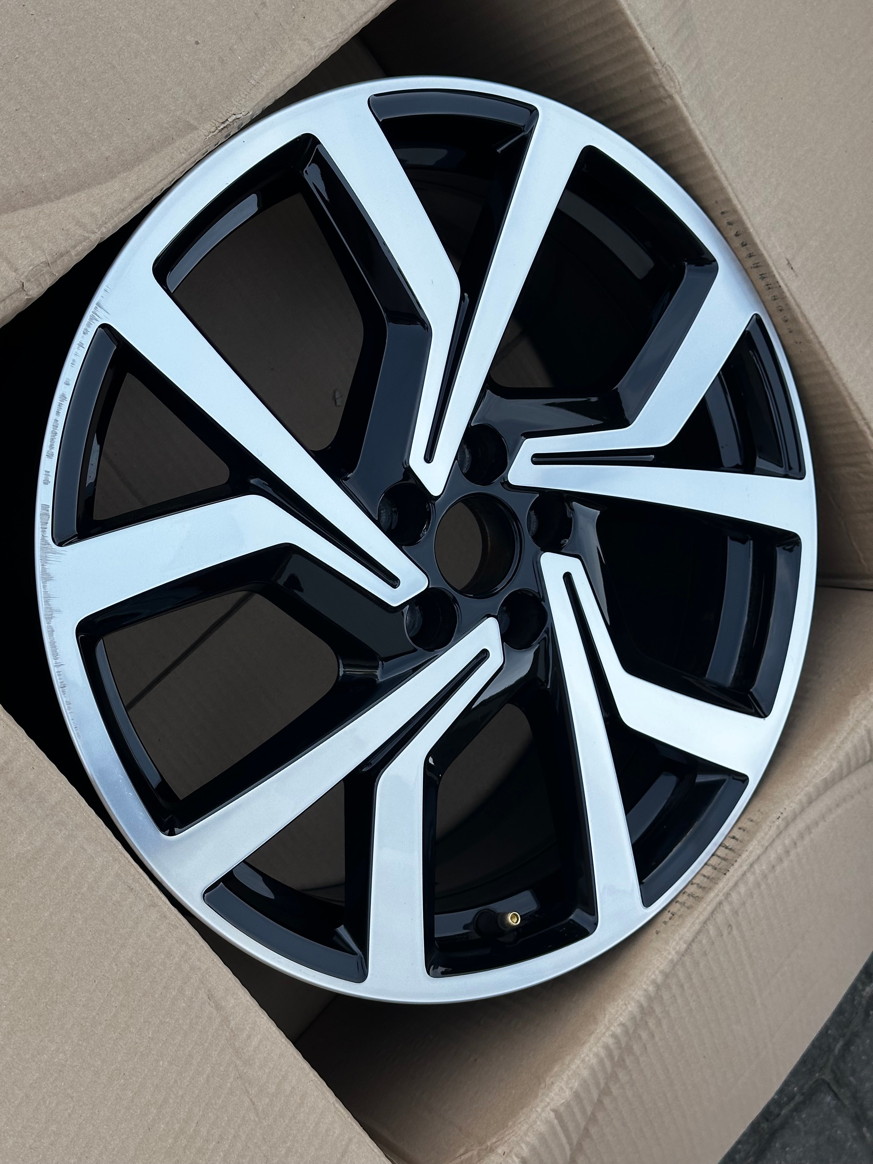 2G0601025AC Original VW Polo GTI Brescia Alufelge 7,5Jx18 ET51 18 Zoll Einzelfelge
