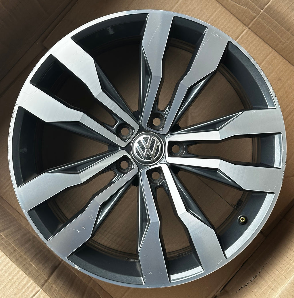 2GA601025F 19 ZOLL Original Suzuka Wheel VW TRoc 8Jx19 ET47