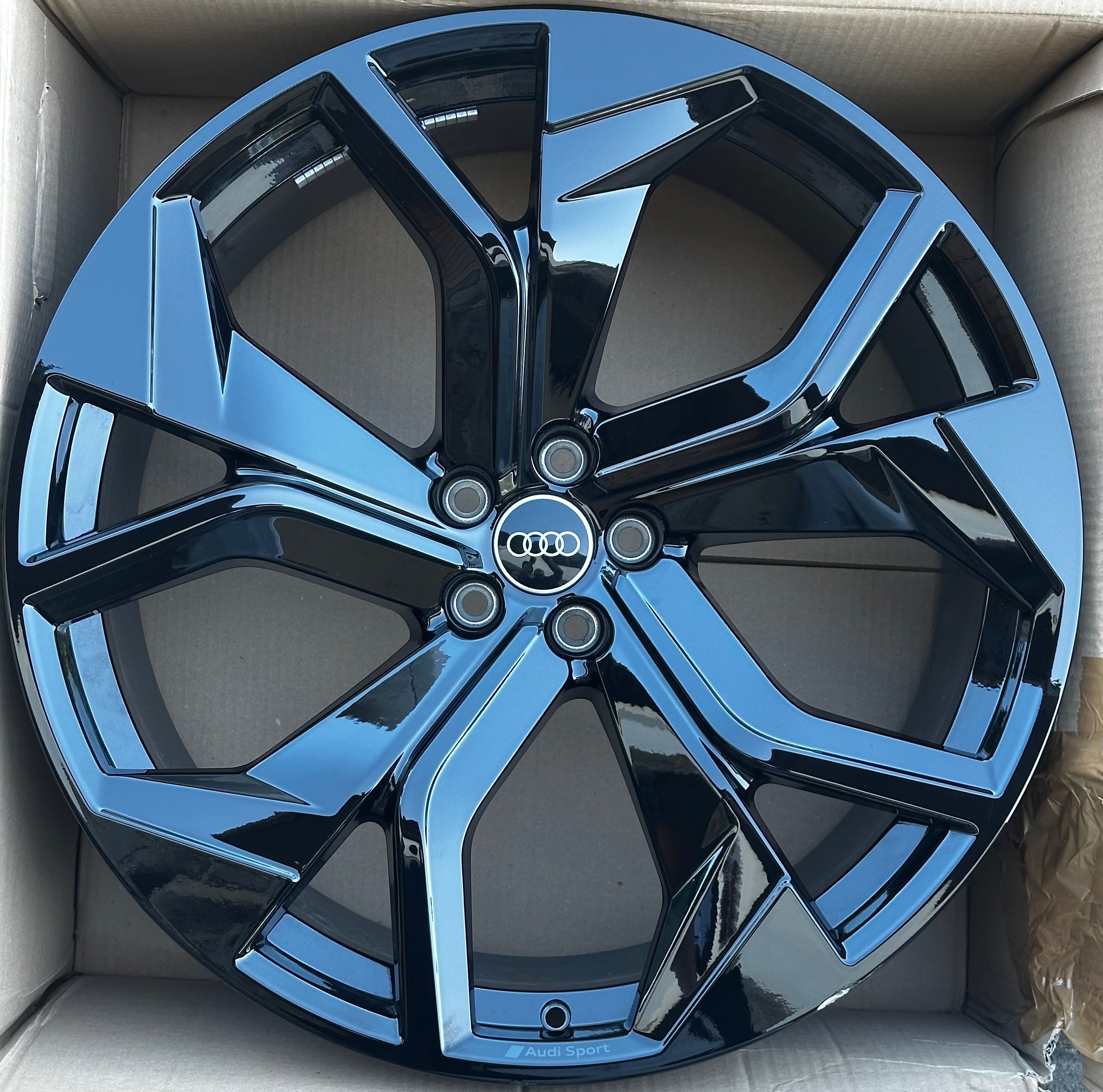 4M8601025DC ORIGINAL 23 Zoll Audi Q8 RSQ8 10,5 23Zoll Alufelge