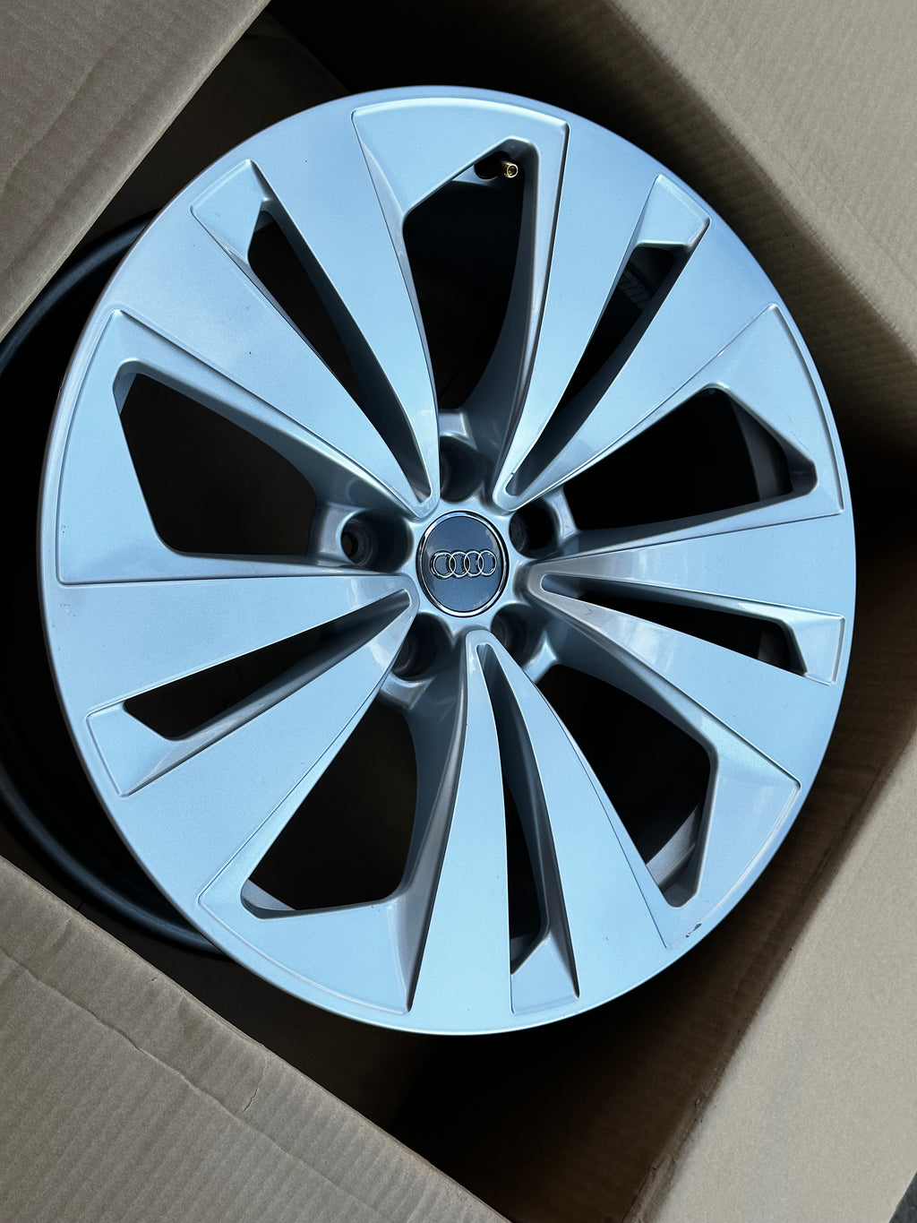 Audi Q8 Felge 4M8 601 025 19 Zoll Original Wheel 1X