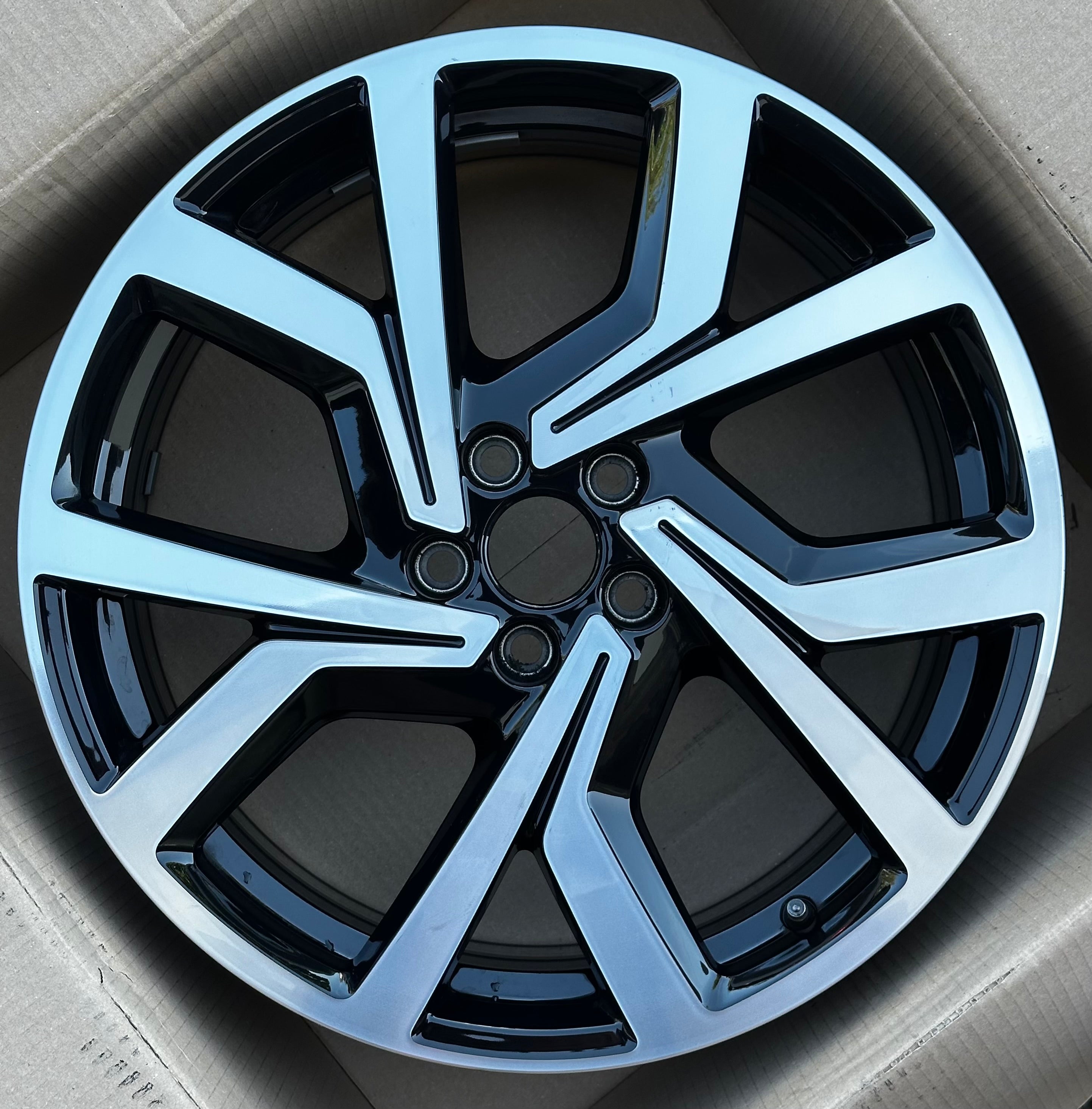 1X 2G0601025AC Original VW Polo GTI Brescia Alufelge 7,5Jx18 ET51 18 Zoll Einzelfelge