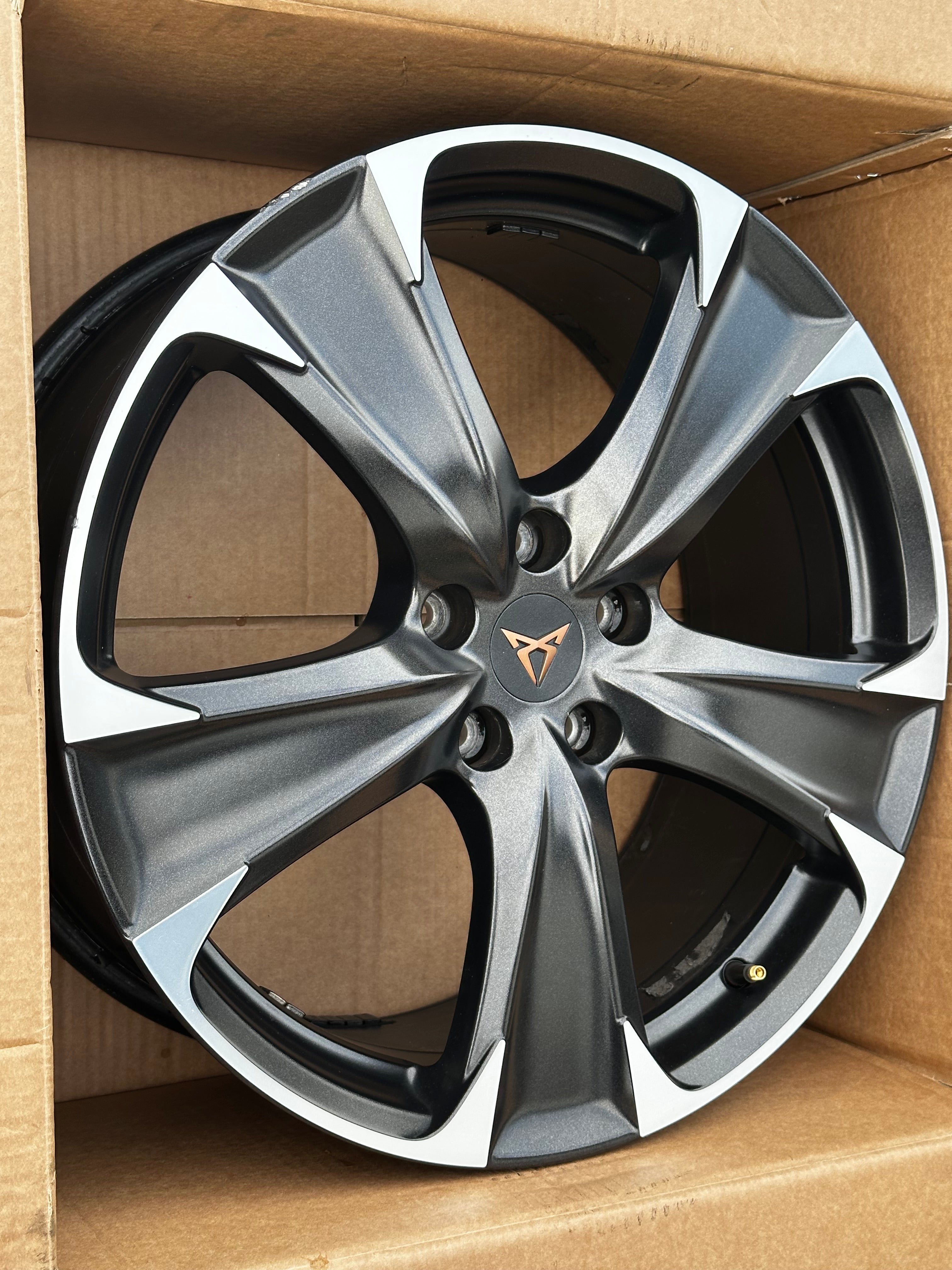 5FA601025F Original Seat Leon Cupra 5FA 19 Zoll 8Jx19 ET49 Alufelge