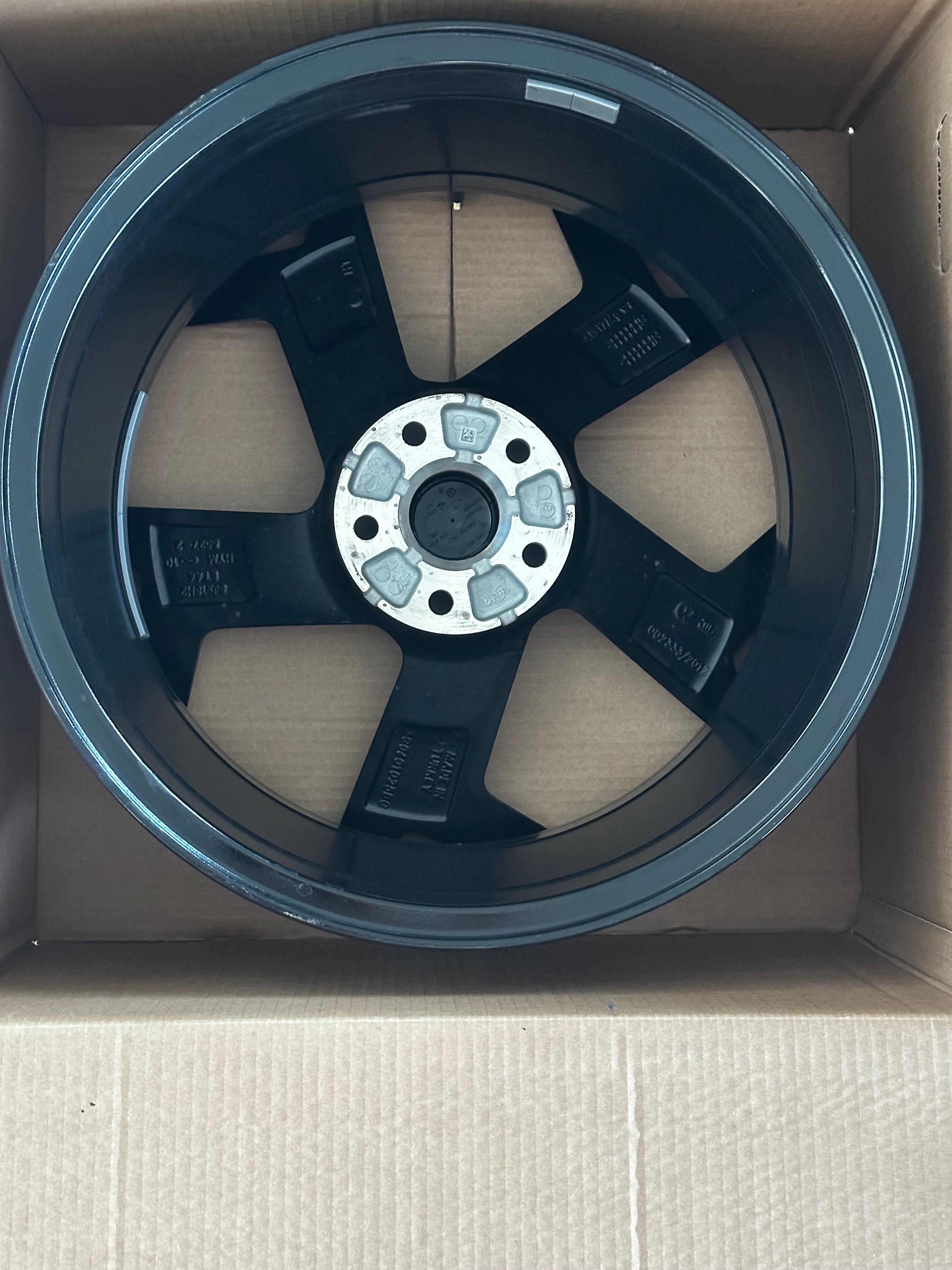1X VW Passat B8 Bonneville Felge 18 Zoll 3G0601025BG 8Jx18 ET44 Original