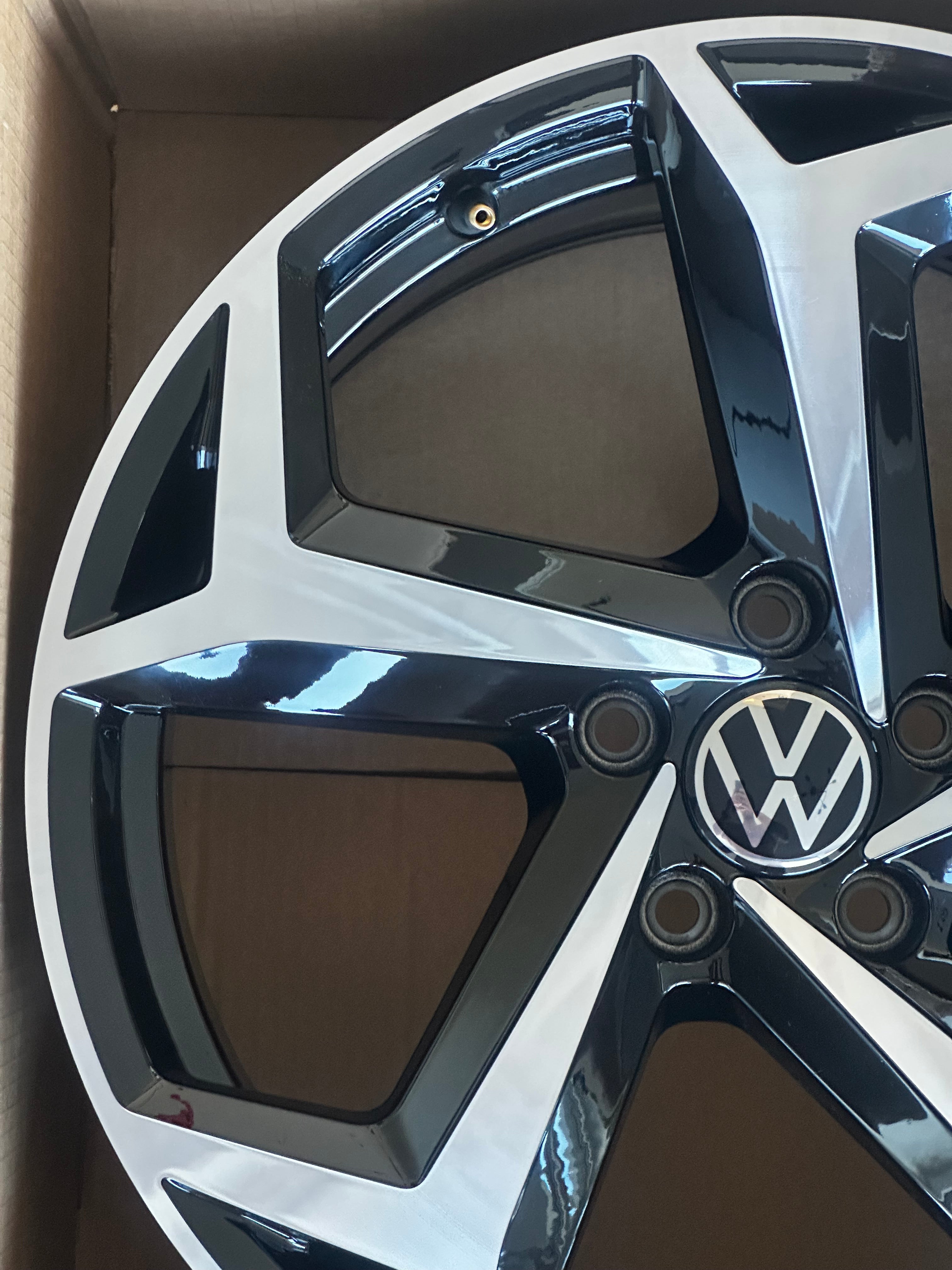 1X VW Passat B8 Bonneville Felge 18 Zoll 3G0601025BG 8Jx18 ET44 Original