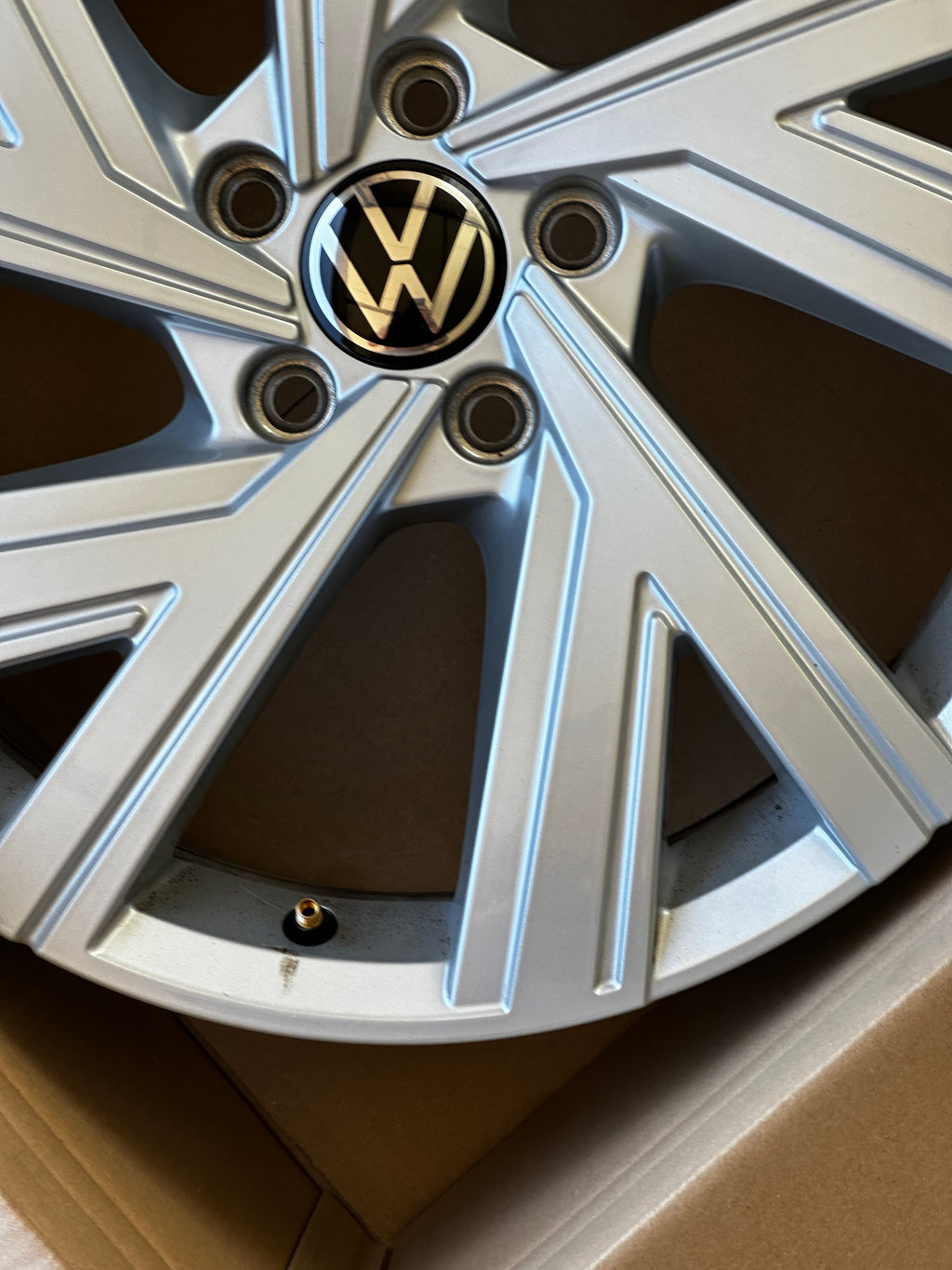 Original VW Alufelge Bergamo 5H0601025AB / M Felge 7,5Jx18 ET51