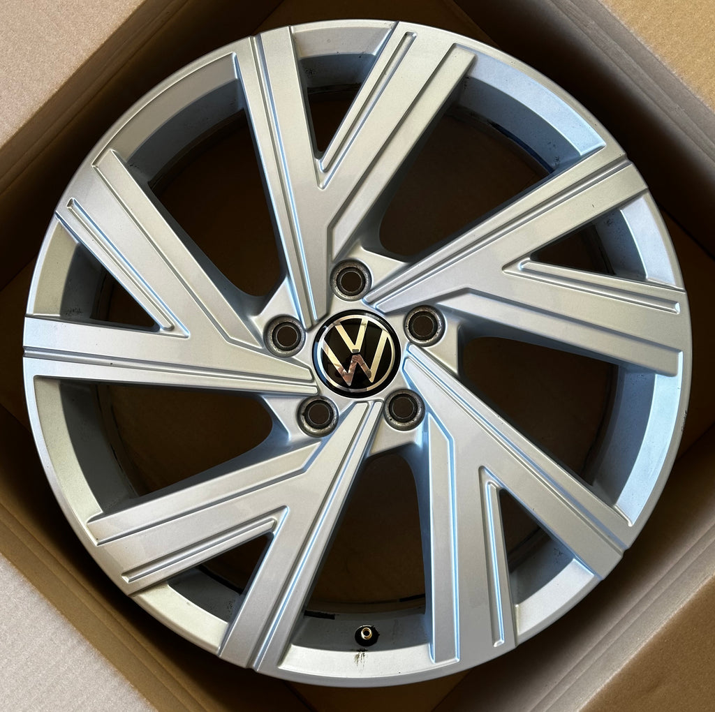 1X Original 5H0601025AB / M VW Alufelge Bergamo Felge 7,5Jx18 ET51