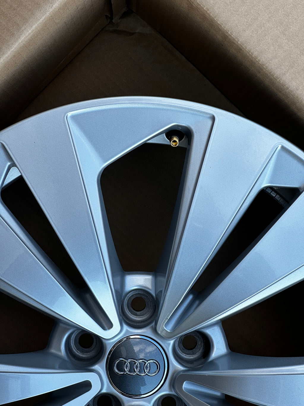Audi Q8 Felge 4M8 601 025 19 Zoll Original Wheel 1X