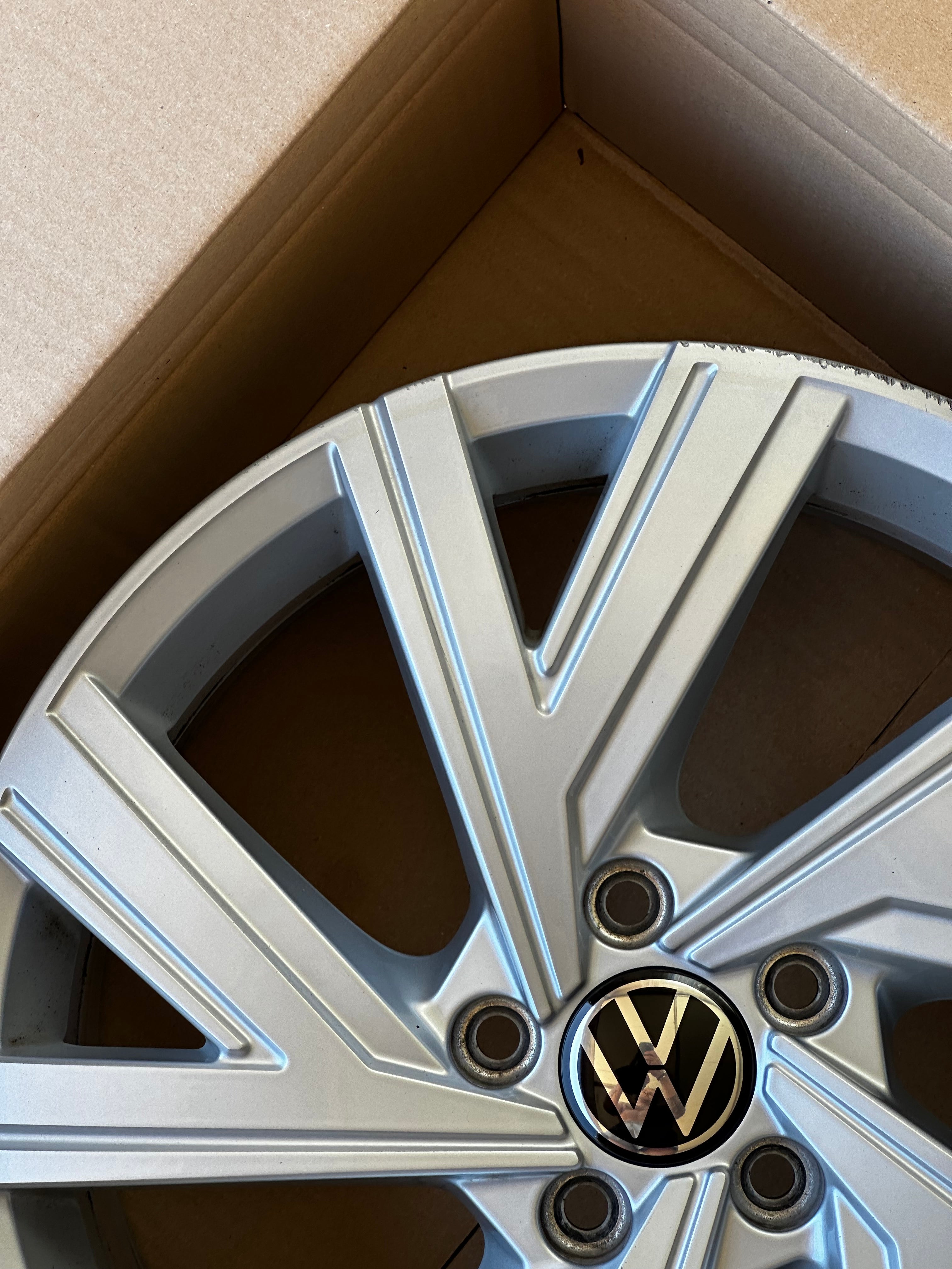 Original VW Alufelge Bergamo 5H0601025AB / M Felge 7,5Jx18 ET51
