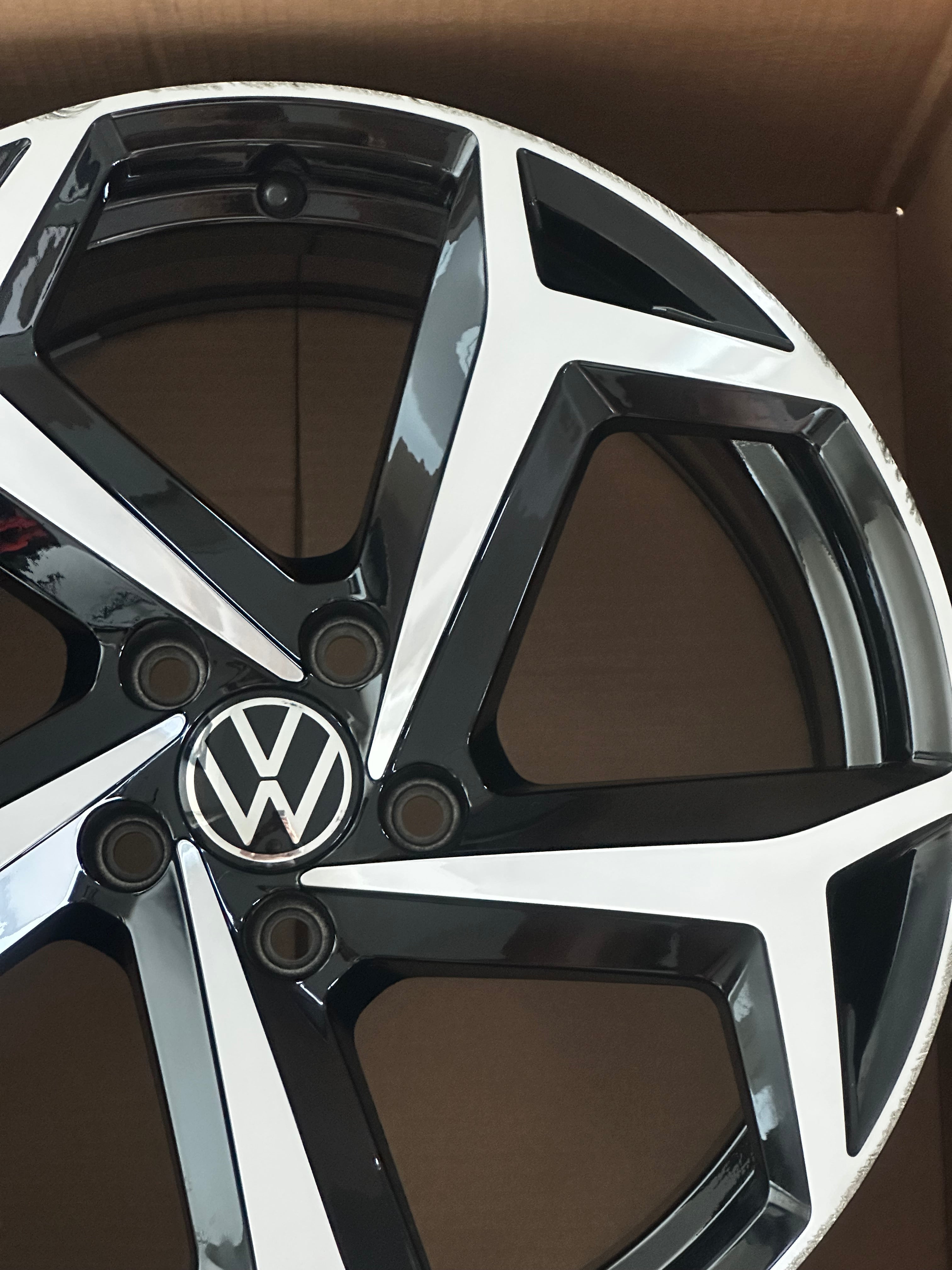 3G0601025BG VW Passat B8 Felge 18 Zoll Bonneville 8Jx18 ET44 Original