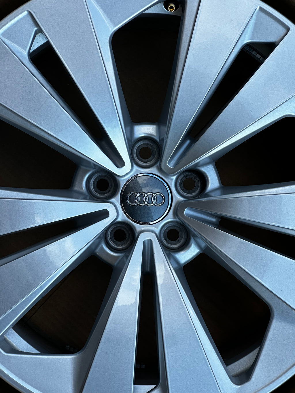 Audi Q8 Felge 4M8 601 025 19 Zoll Original Wheel 1X