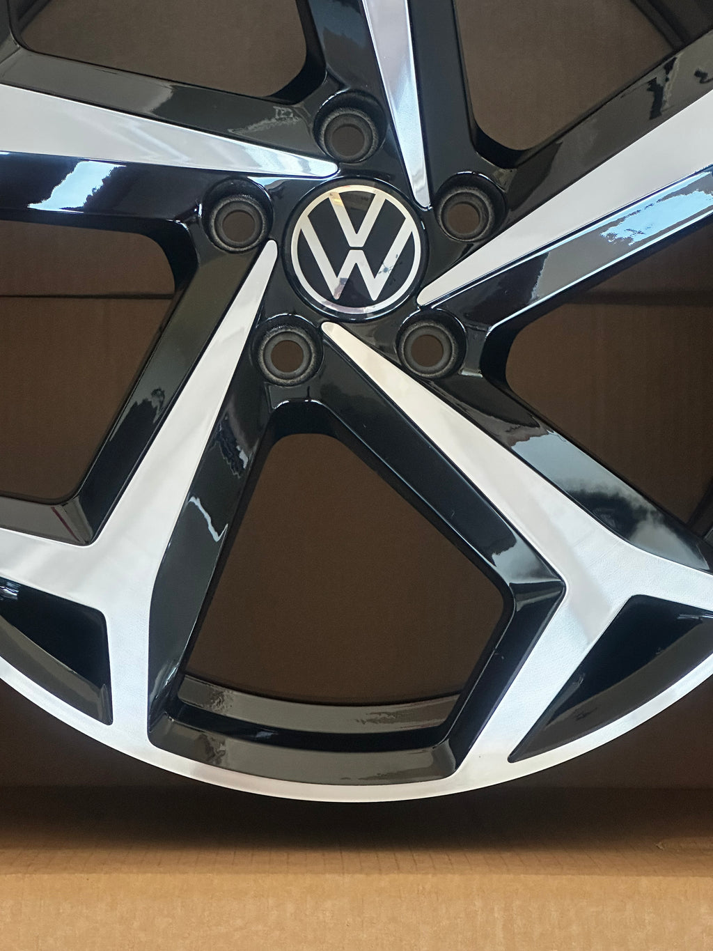 1X VW Passat B8 Bonneville Felge 18 Zoll 3G0601025BG 8Jx18 ET44 Original