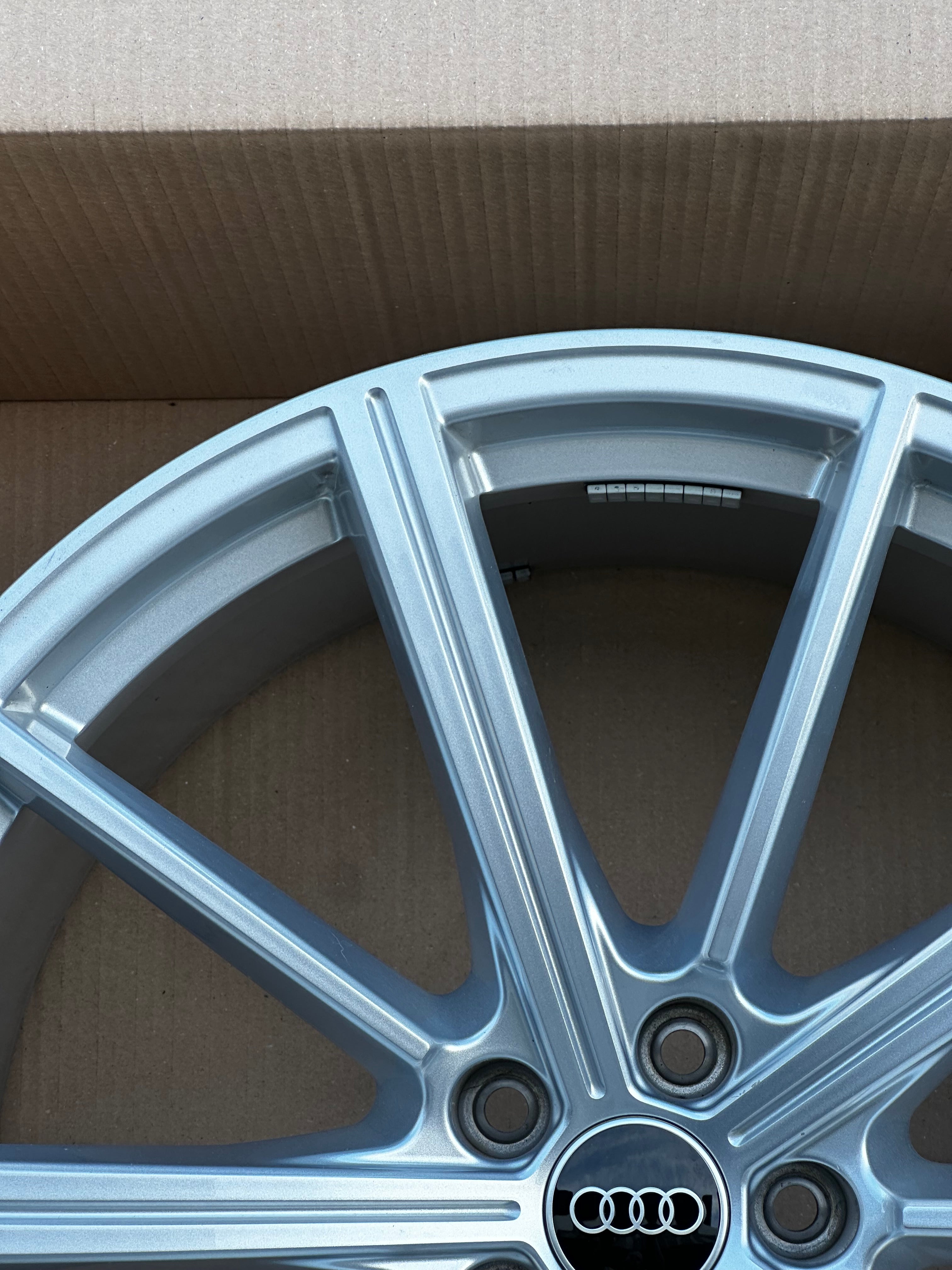 Audi RS6 RS7 C8 Original Felge 21 Zoll 4K0601025N 10,5J ET19