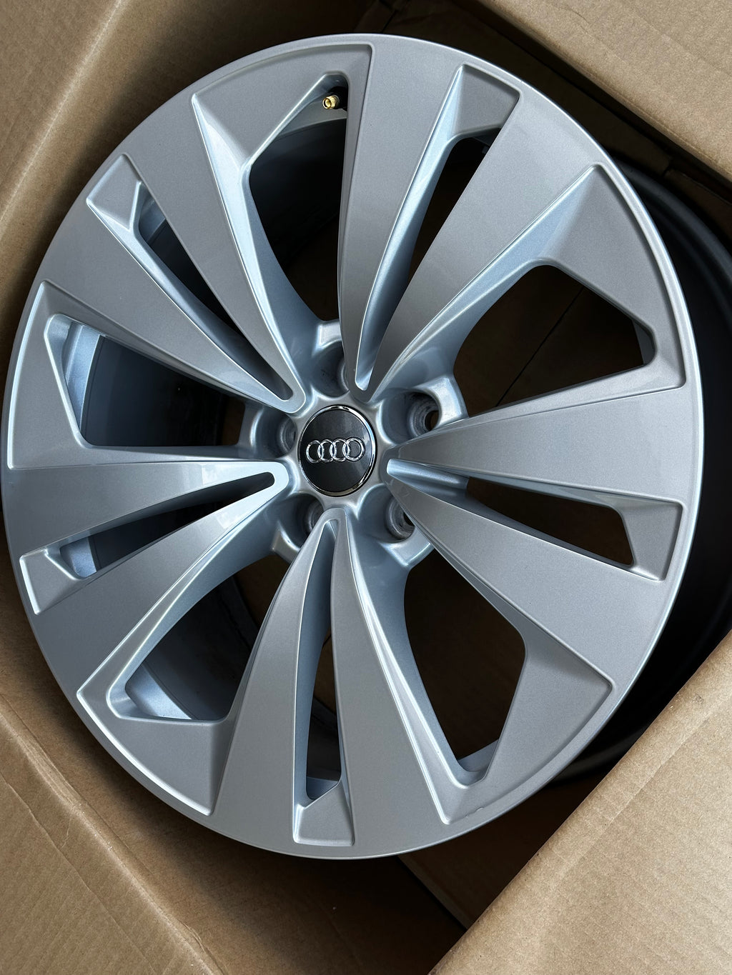 Audi Q8 Felge 4M8 601 025 19 Zoll Original Wheel 1X