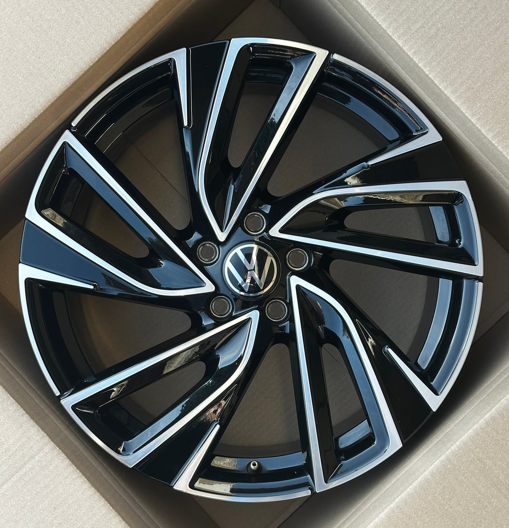 VW Golf 8 GTI GTD R Adelaide Alufelge 19 Zoll Original 5H0601025R