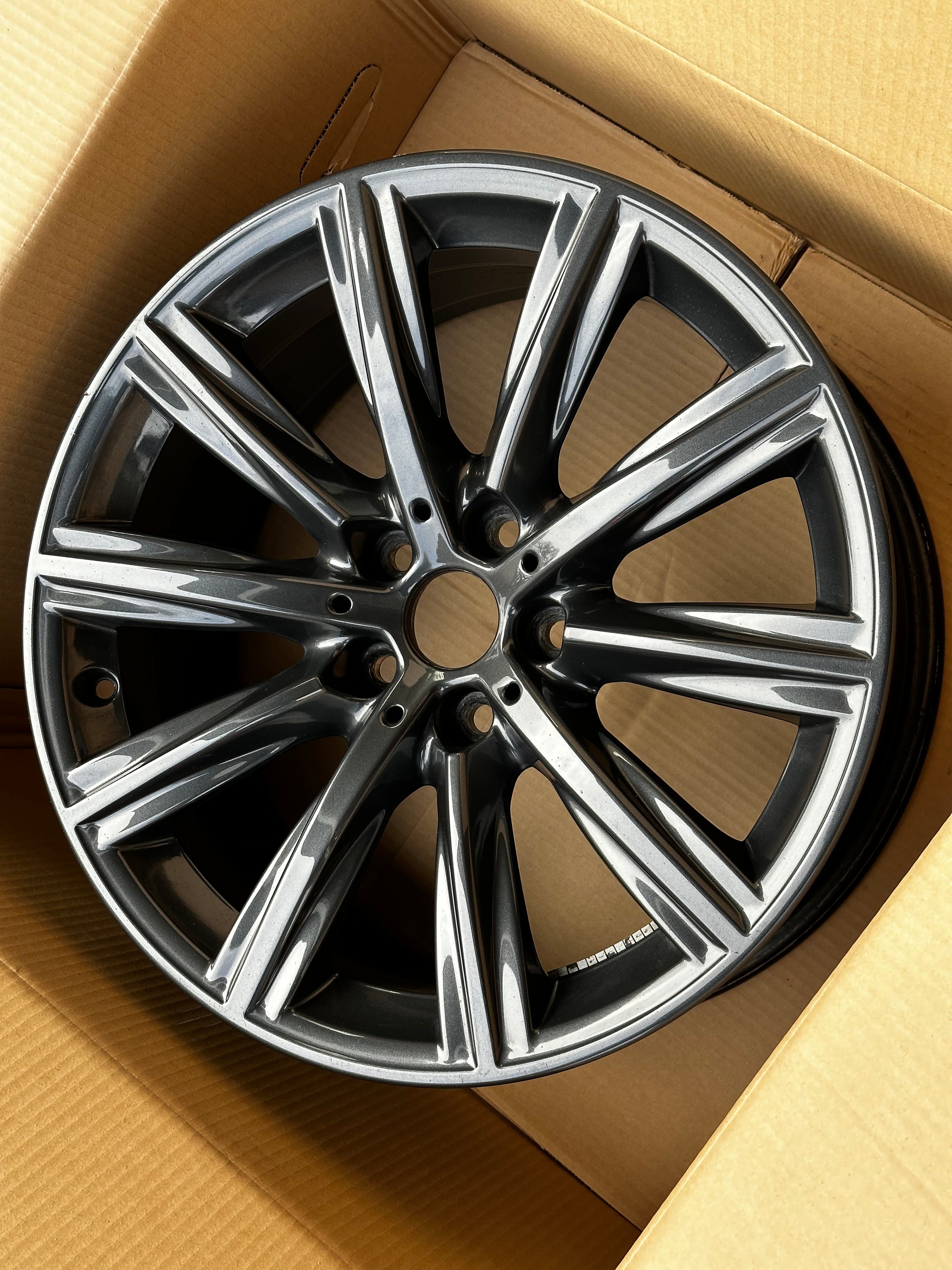 Alufelge 18 Zoll 6874441, 6874440 BMW G31 G30 G32 ET 30 Original