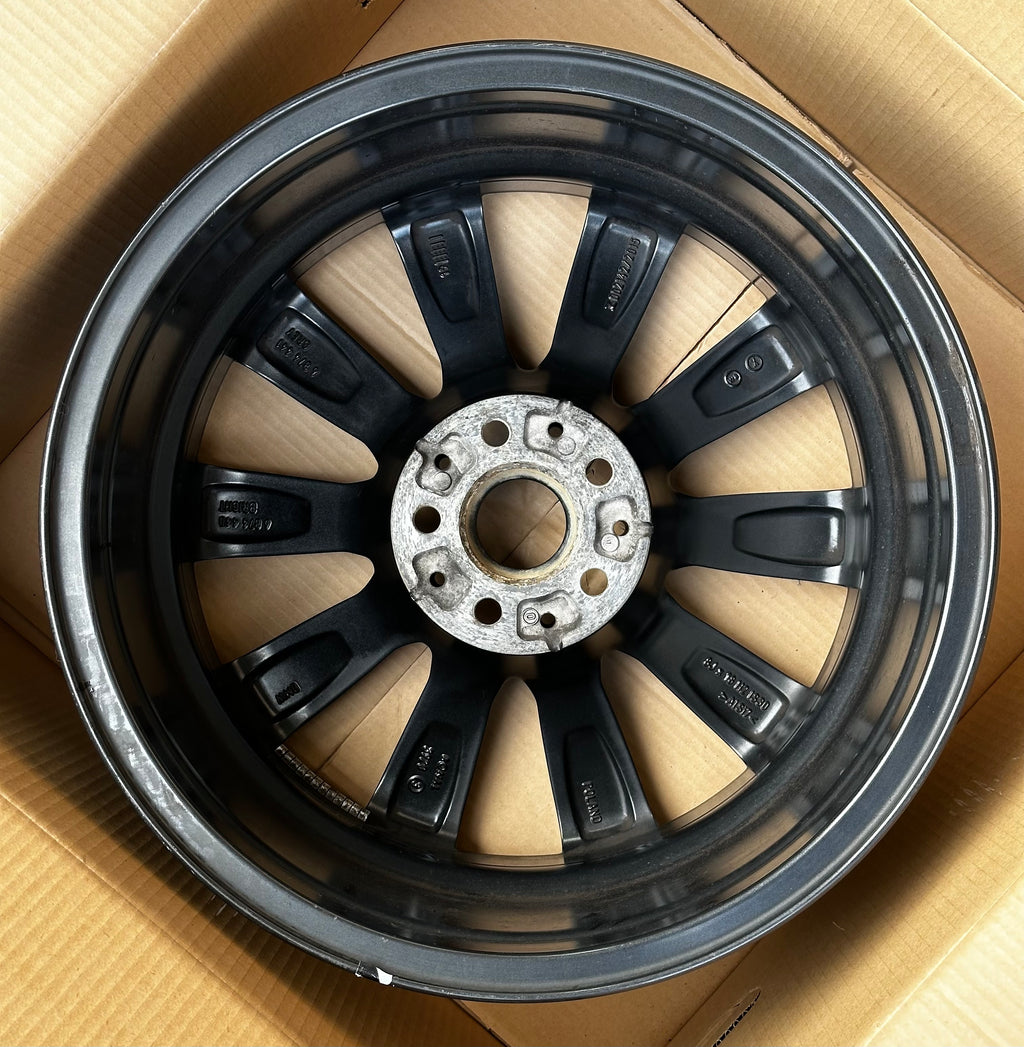 Alufelge 18 Zoll 6874441, 6874440 BMW G31 G30 G32 ET 30 Original