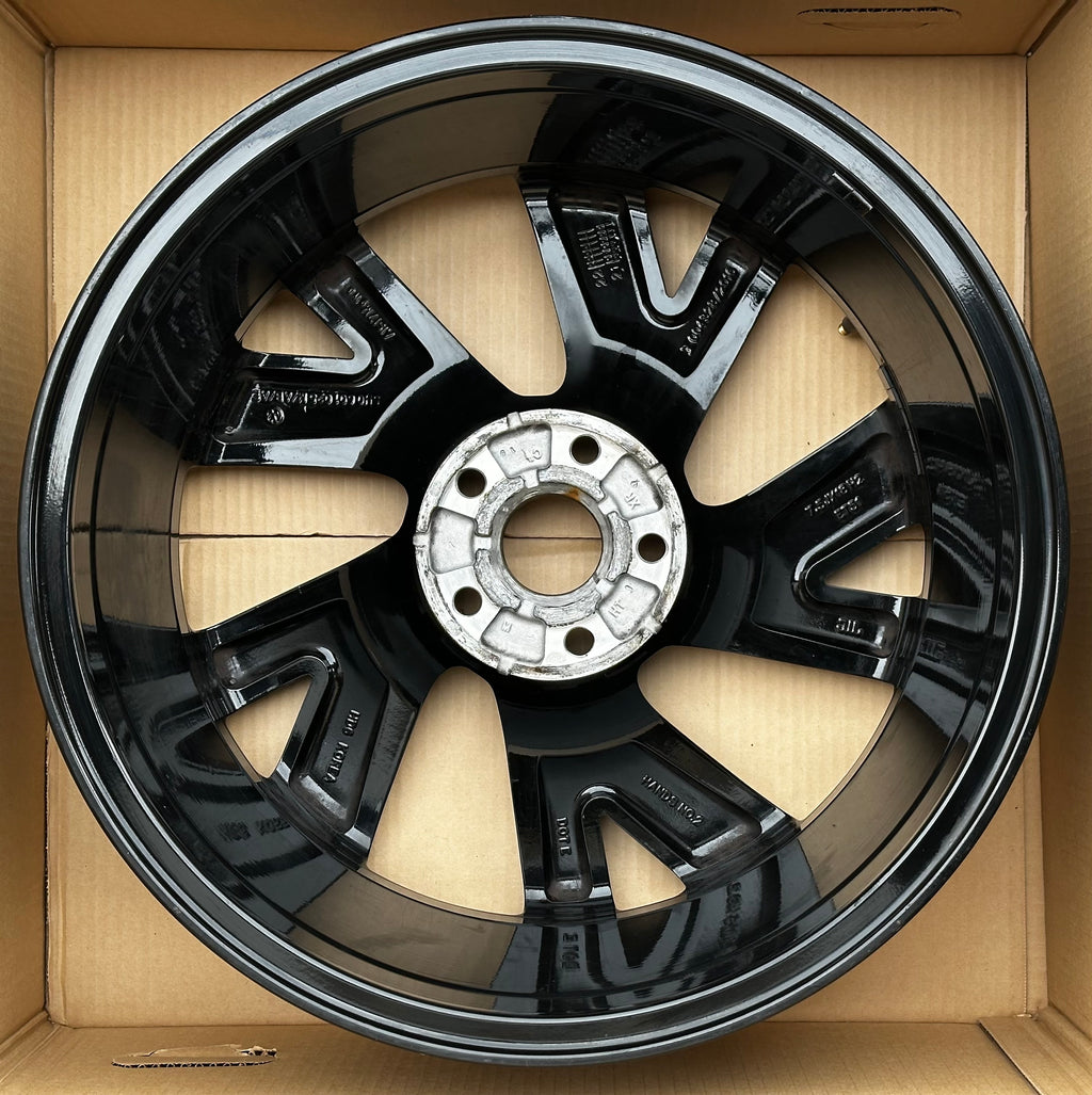 1X VW Golf VIII GTI R 8 Alufelge Bergamo 7,5Jx18 ET51 5H0601025M AB AE