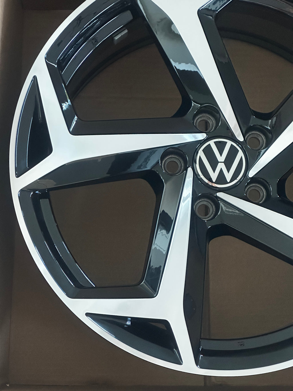 1X VW Passat B8 Bonneville Felge 18 Zoll 3G0601025BG 8Jx18 ET44 Original