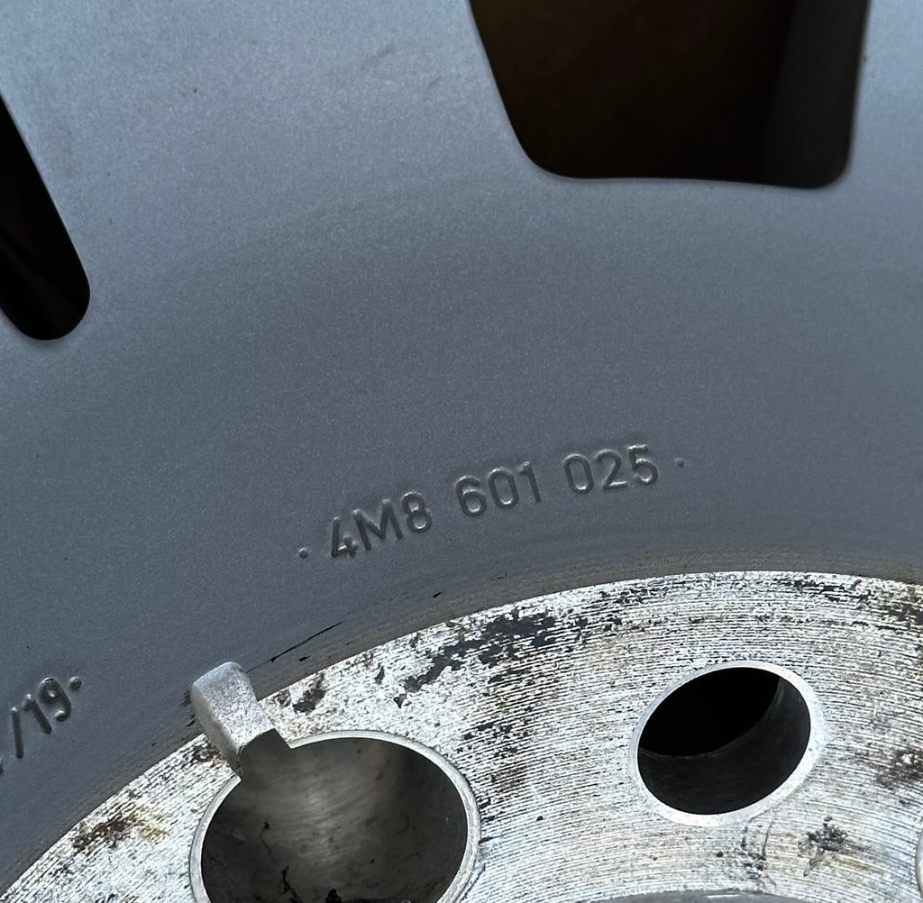 Audi Q8 Felge 4M8 601 025 19 Zoll Original Wheel 1X