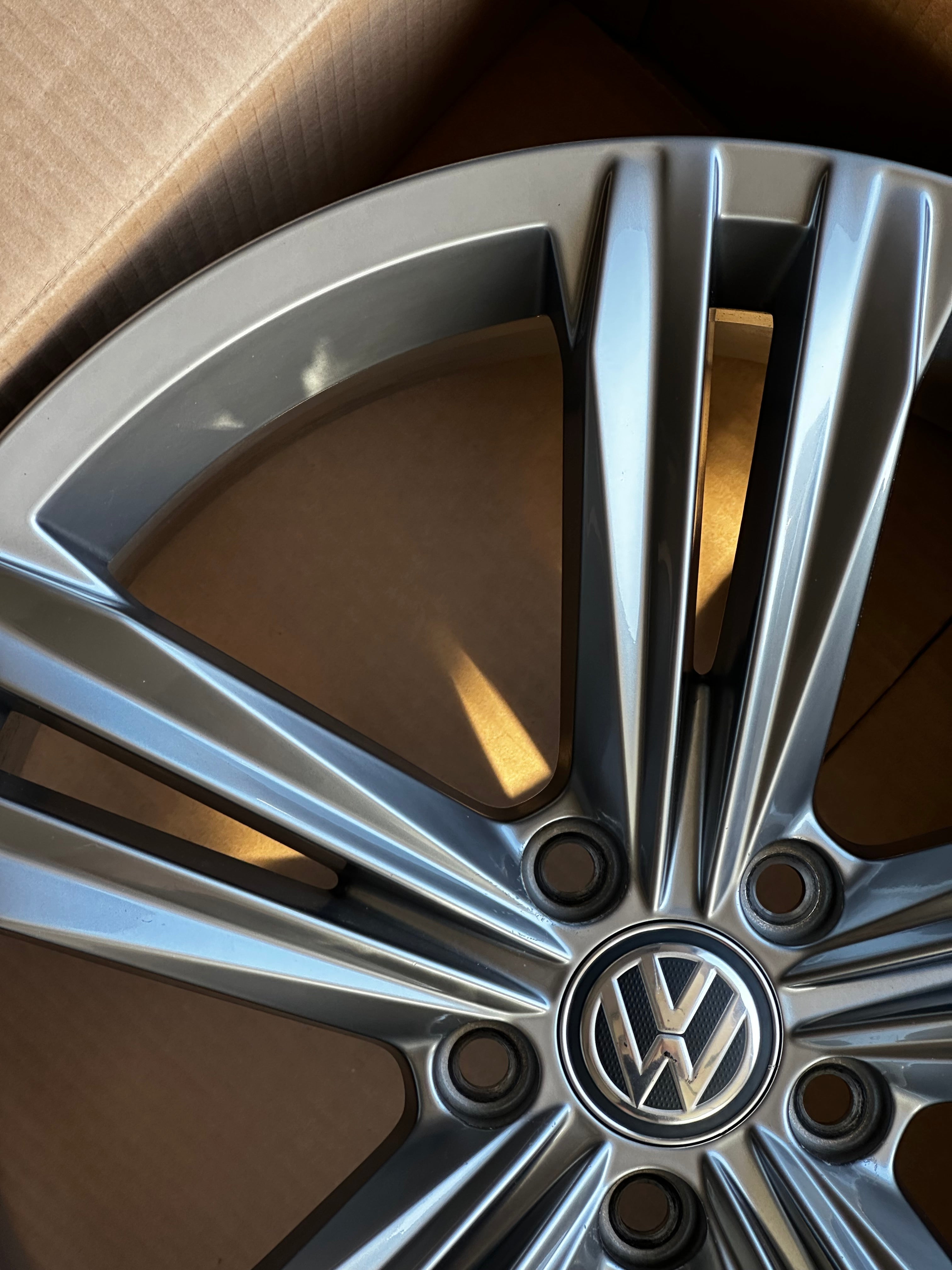 5NN601025D VW Tiguan R-Line Sebring 8,5Jx19 ET38 Original Alufelge 19 Zoll Einzelfelge