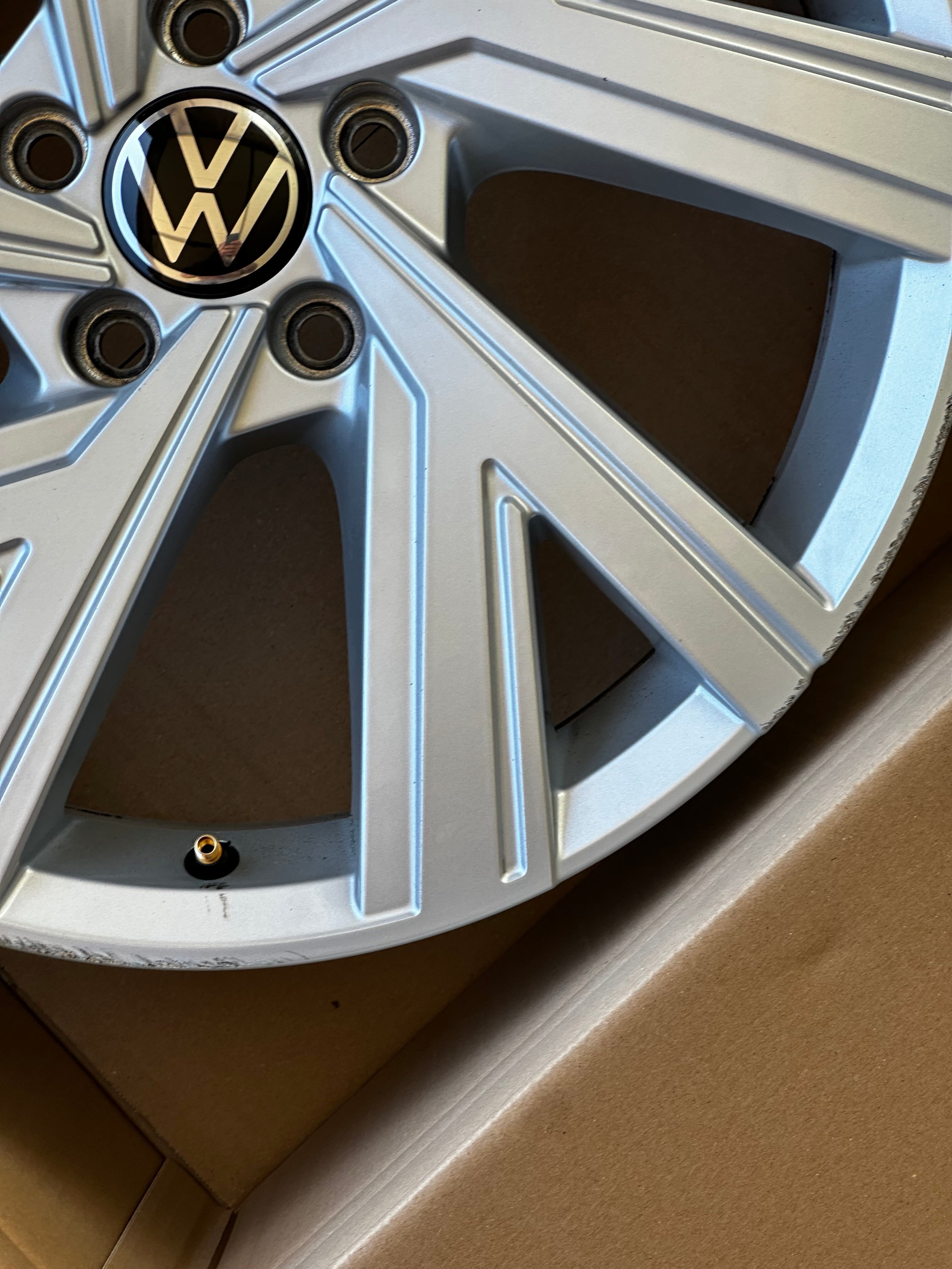 Original VW Alufelge Bergamo 5H0601025AB / M Felge 7,5Jx18 ET51