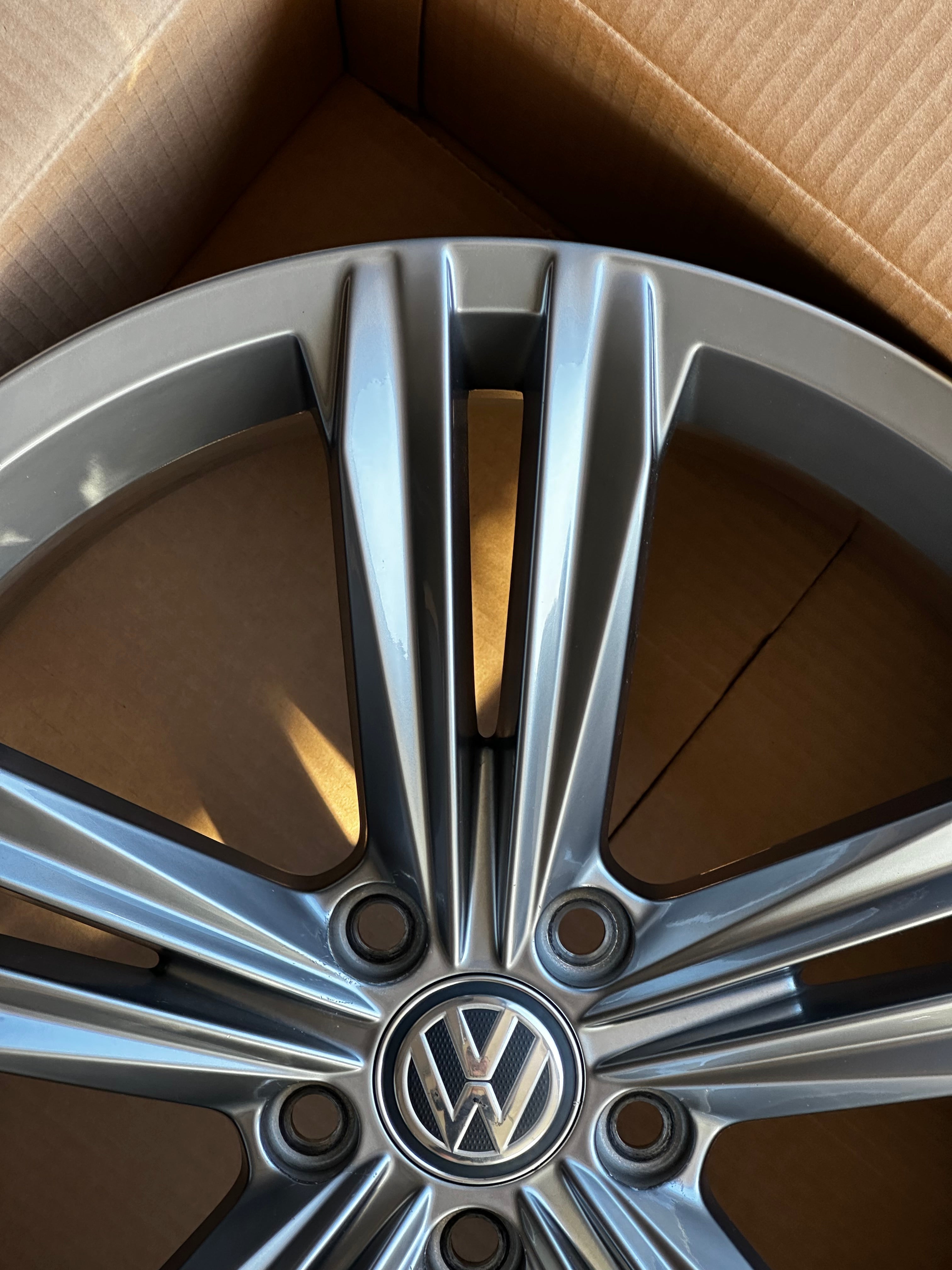 5NN601025D VW Tiguan R-Line Sebring 8,5Jx19 ET38 Original Alufelge 19 Zoll Einzelfelge