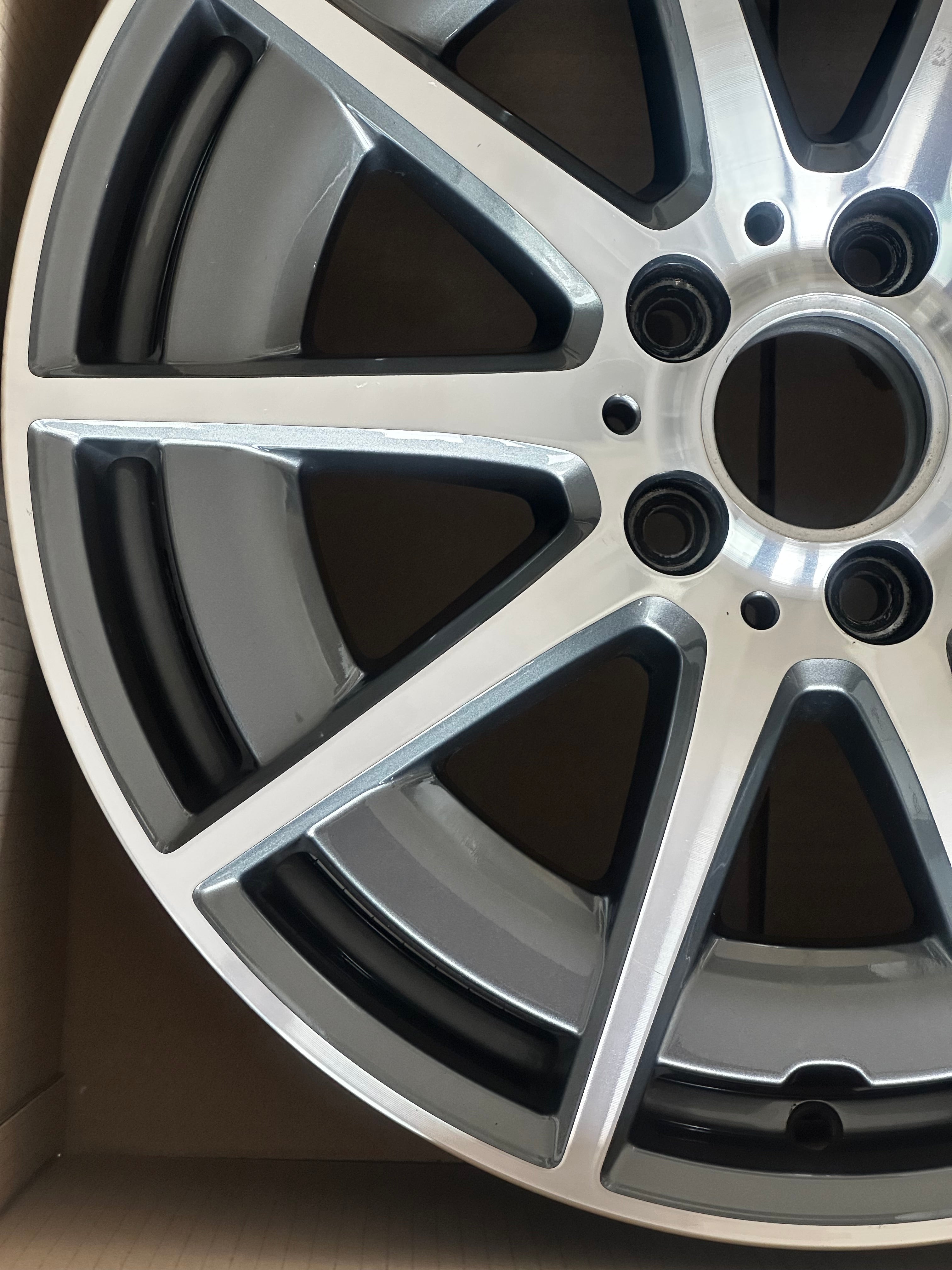 1X C-Klasse C43 AMG Felge 18 Zoll W206 S206 A2064012100