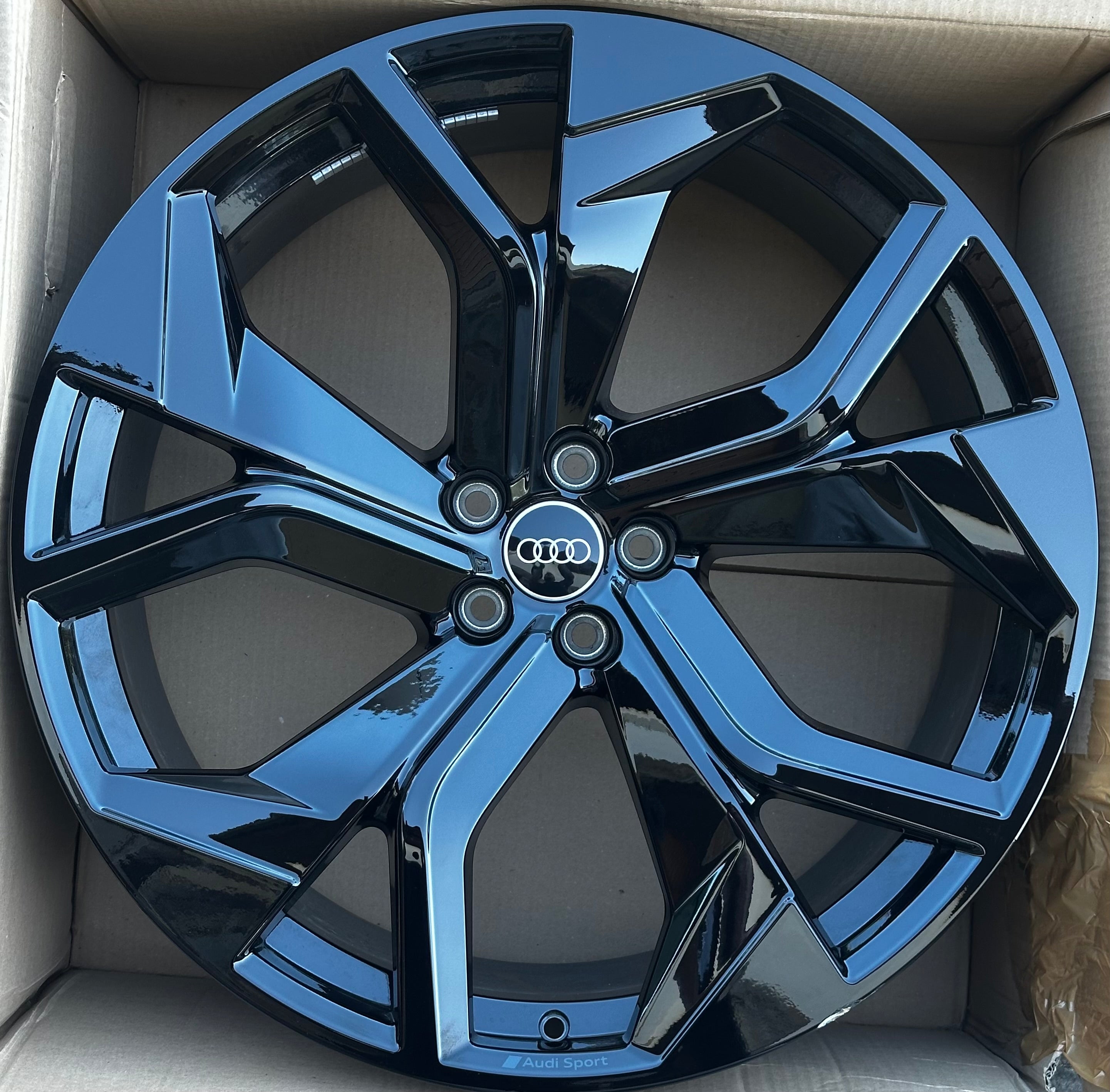 4M8601025DC ORIGINAL 23 Zoll Audi Q8 RSQ8 10,5 23Zoll Alufelge