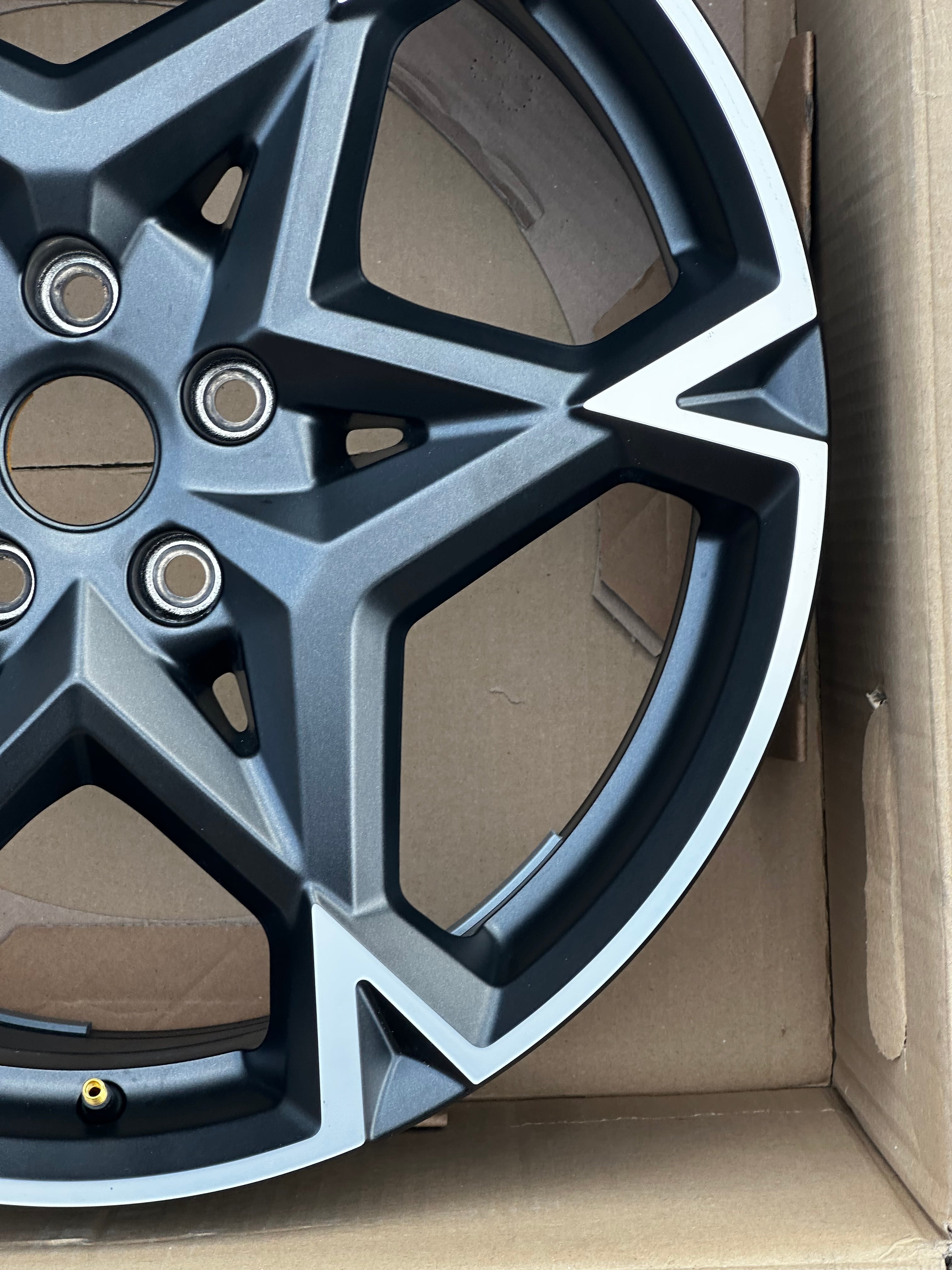 Original Seat Leon Cupra VZ 19 Zoll Alufelge 8Jx19 ET49 5FA601025AE Neuwertig