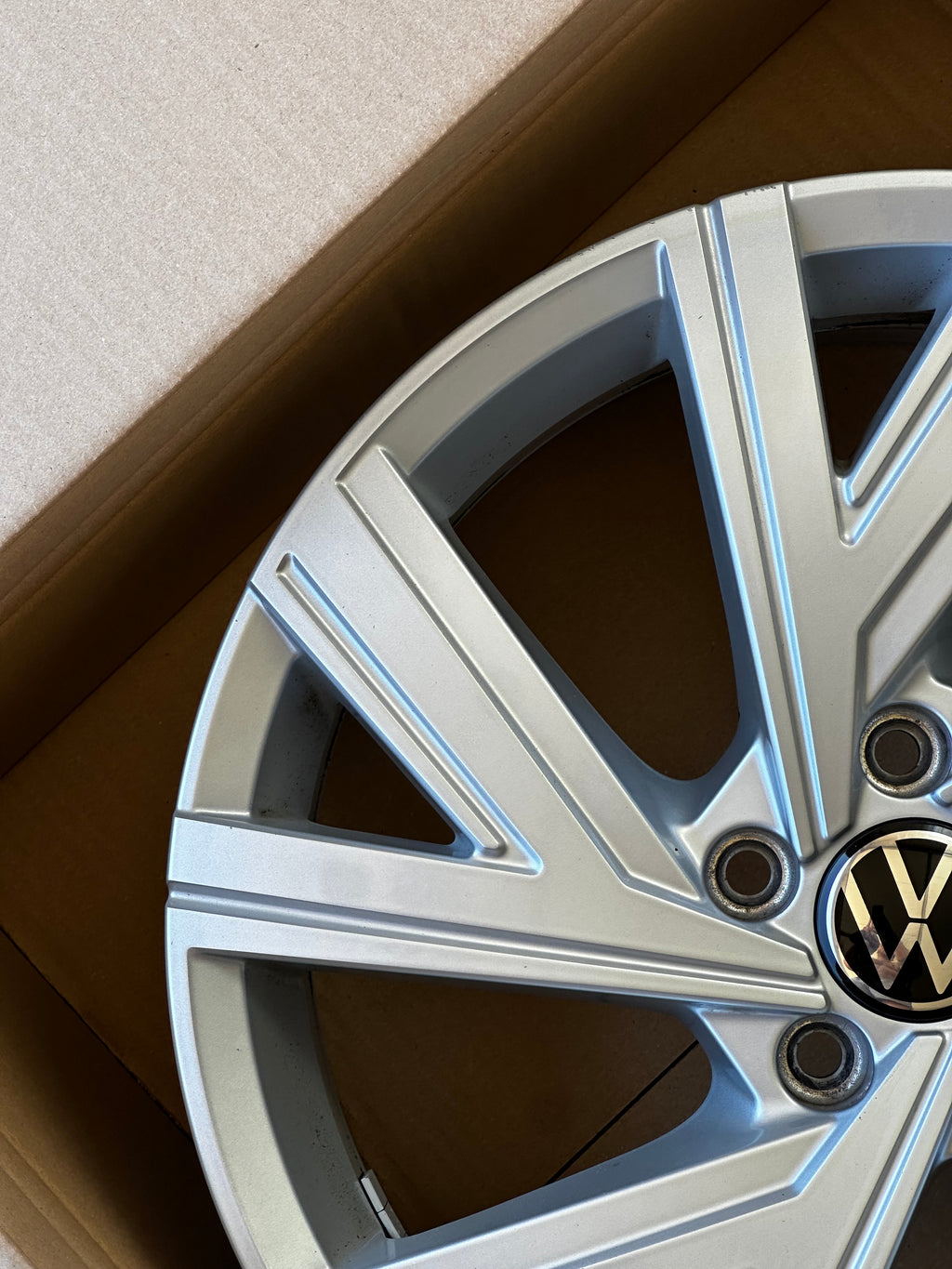 Original VW Alufelge Bergamo 5H0601025AB / M Felge 7,5Jx18 ET51