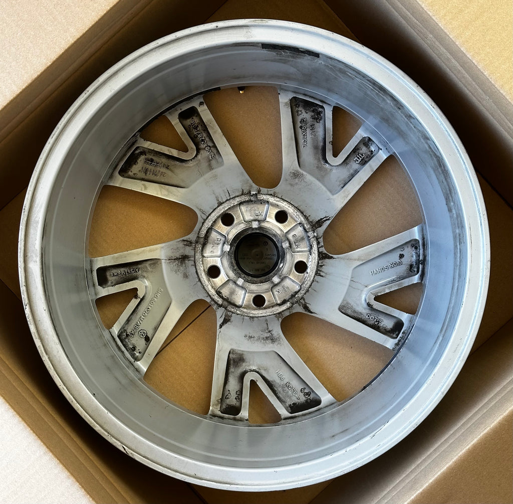 1X Original 5H0601025AB / M VW Alufelge Bergamo Felge 7,5Jx18 ET51