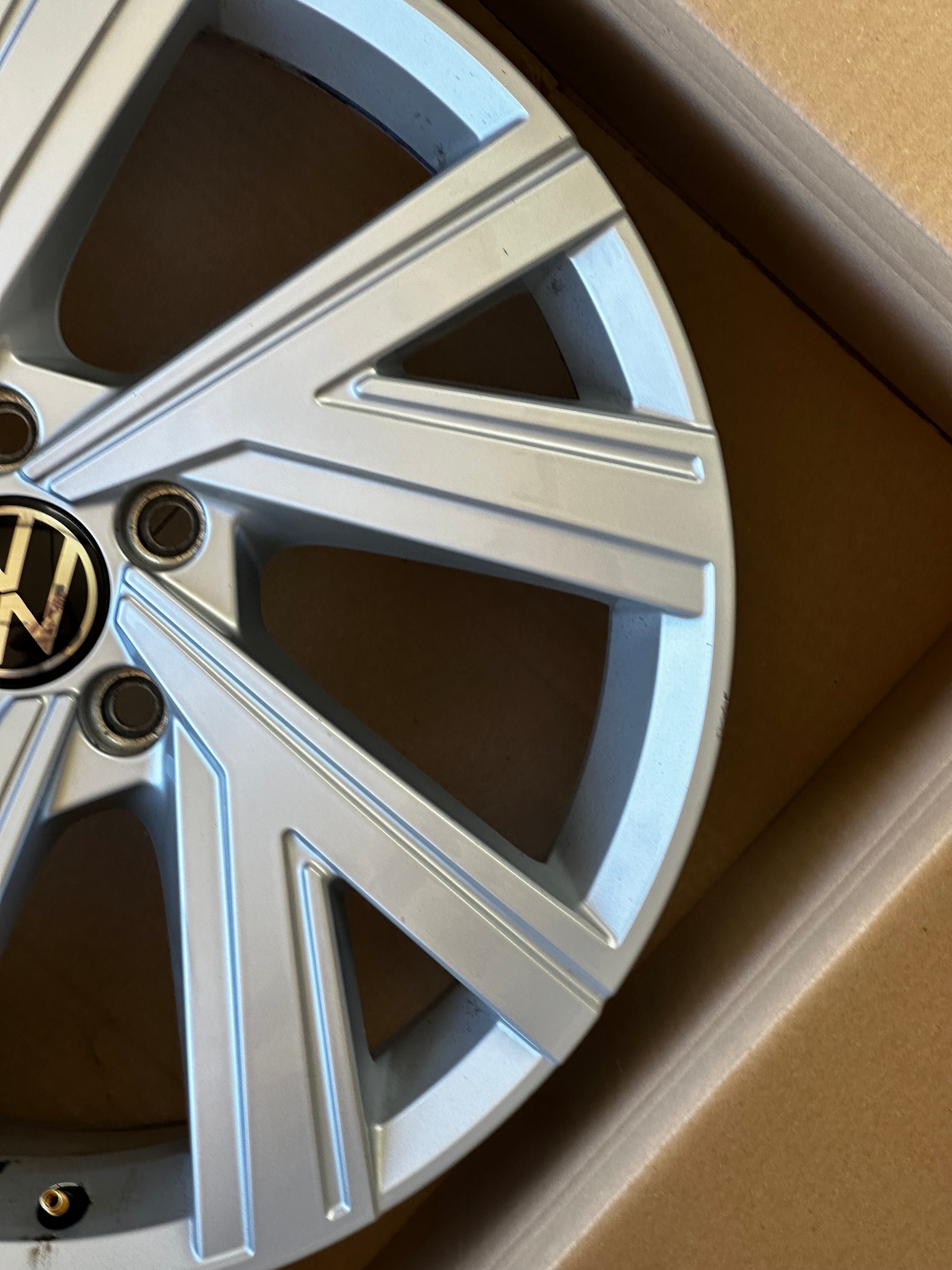 1X Original 5H0601025AB / M VW Alufelge Bergamo Felge 7,5Jx18 ET51