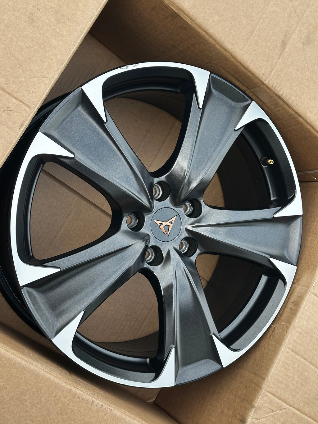 5FA601025F Original Seat Leon Cupra 5FA 19 Zoll 8Jx19 ET49 Alufelge