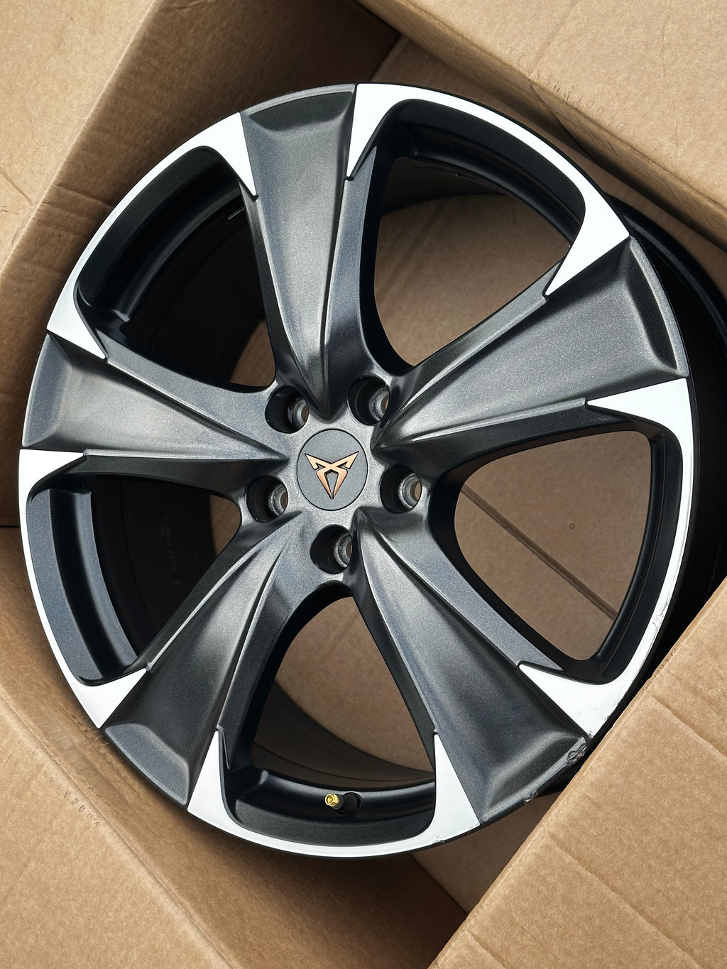 5FA601025F Original Seat Leon Cupra 5FA 19 Zoll 8Jx19 ET49 Alufelge