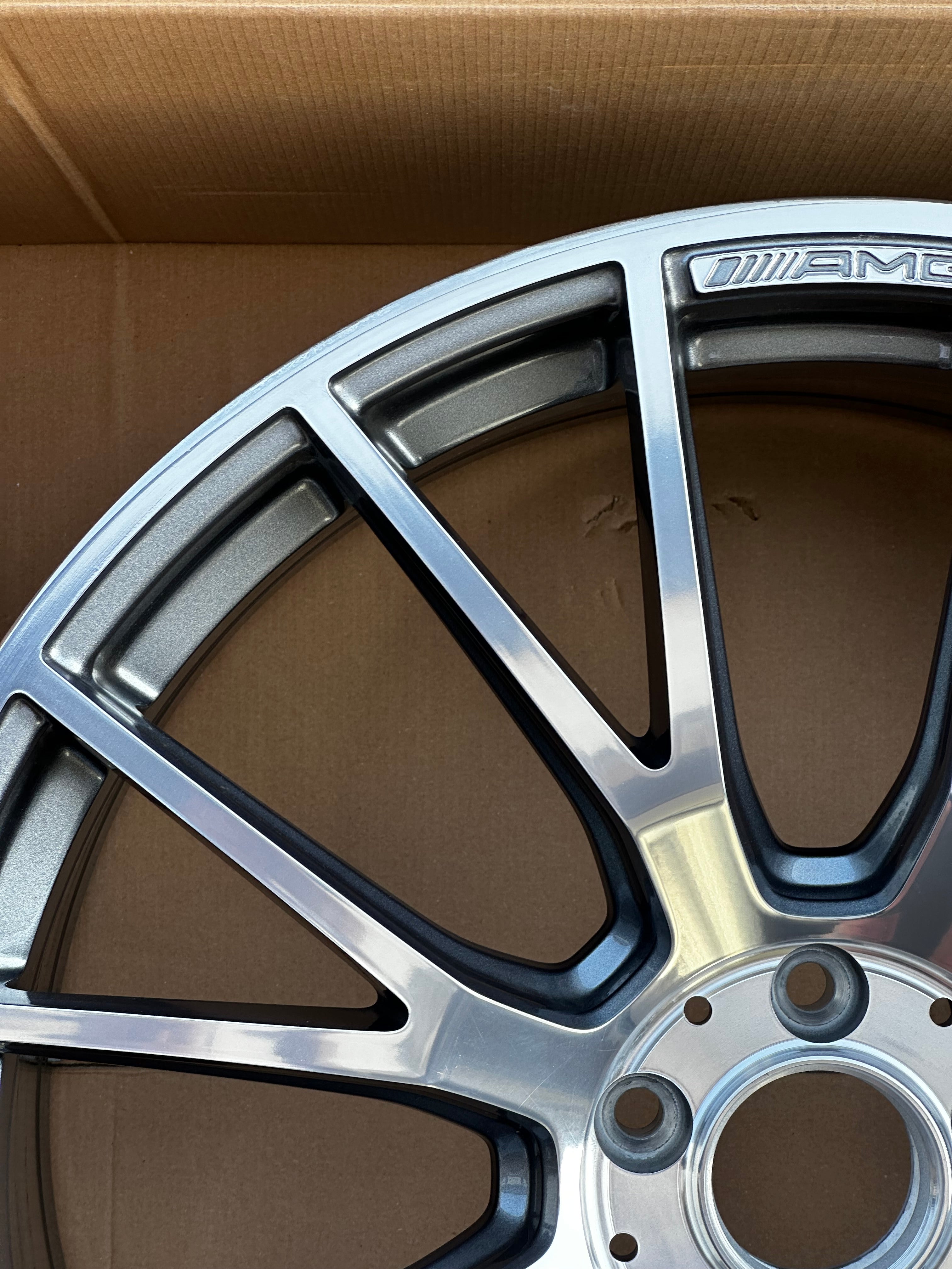 Mercedes Benz W214 E-Klasse AMG Alufelge 9,5x21 ET25.1 A2144011300 Original
