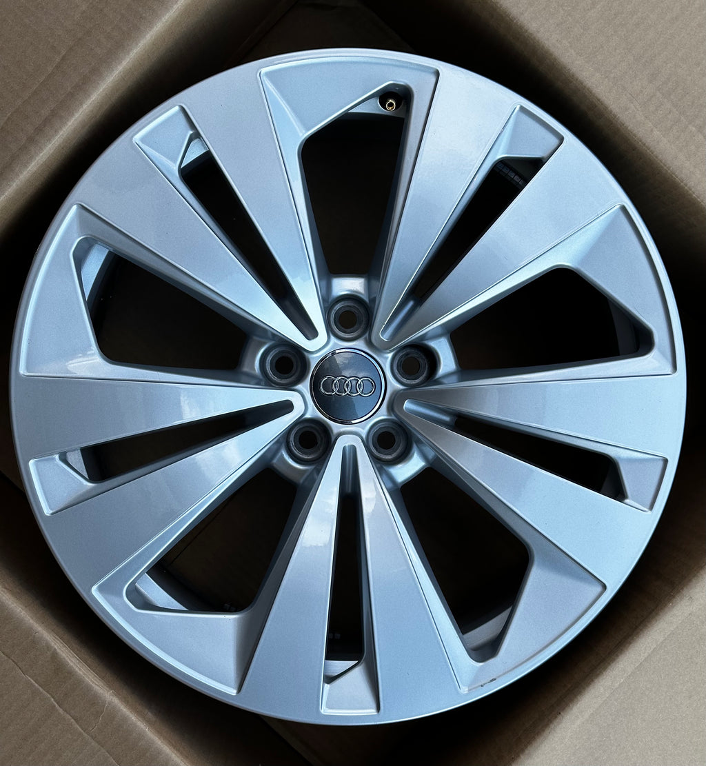 Audi Q8 Felge 4M8 601 025 19 Zoll Original Wheel 1X